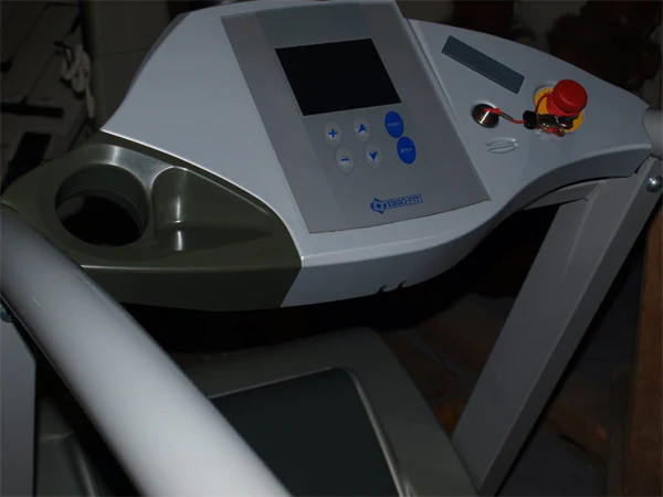 Ergo-Fit Trac 3000 Alpin Laufband, extra langer Handlauf, Silber, gebraucht - überholter Zustand inkl. neuer Laufdecke! - Image 2