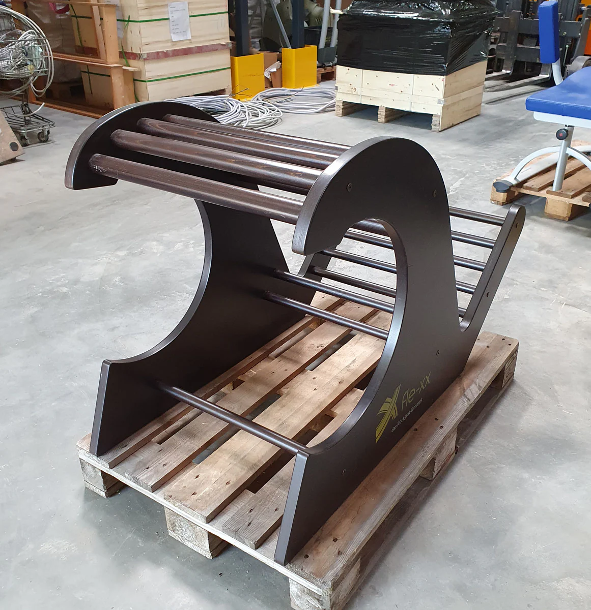 Fle-xx Brücke. Dehngerät, Hüftbeuger und Bauch, Basic Serie aus dunklem Holz, gebraucht - Image 4