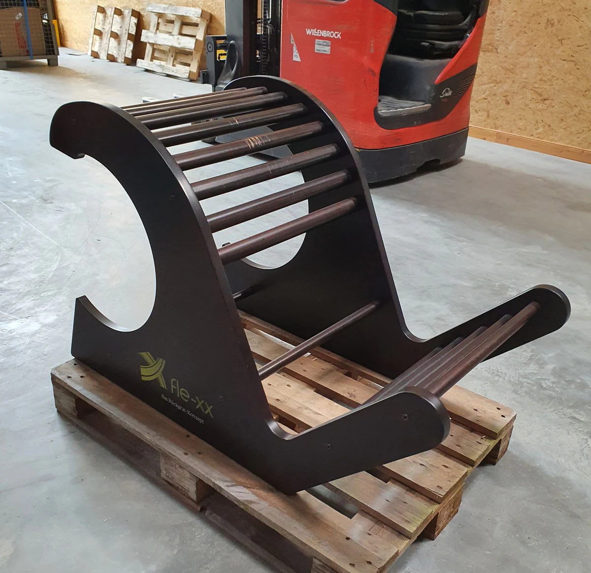 Fle-xx Brücke. Dehngerät, Hüftbeuger und Bauch, Basic Serie aus dunklem Holz, gebraucht - Image 5