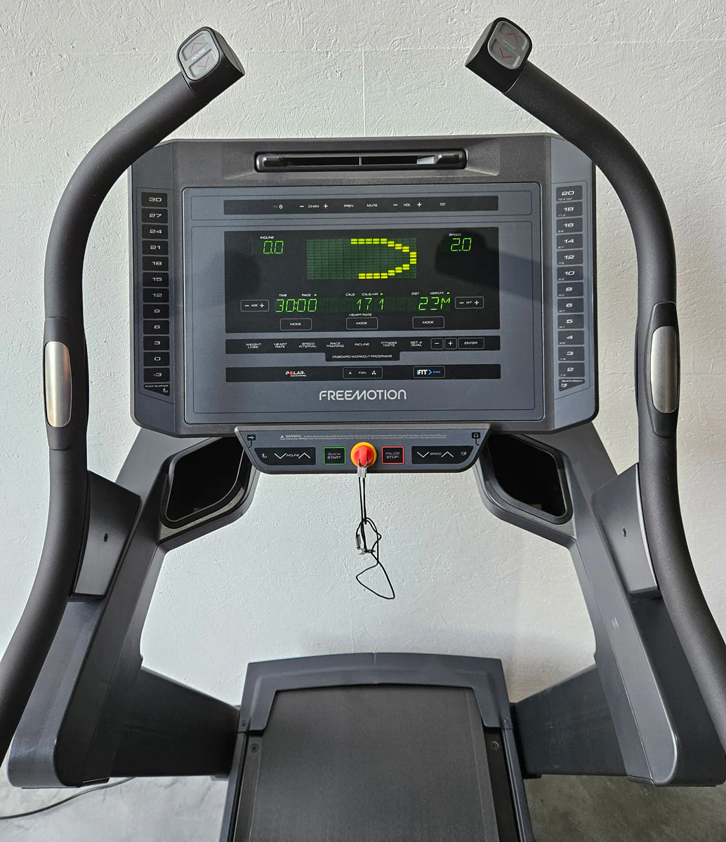 Freemotion Fitness Laufband i10.9 Incline Trainer Treadmill i11.9 , extreme Steigung bis 30% möglich, Baujahr 2019 - Top Zustand - Image 7