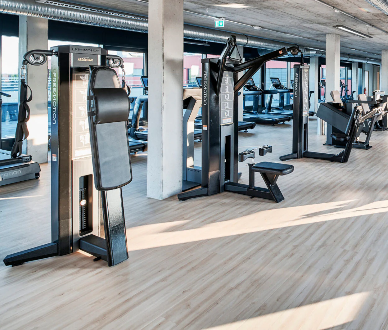 Freemotion Genesis Kraftgeräte Set, 10 Bilaterale Kabelzug Fitnessgeräte, Baujahr 2019 und 2020 - auch als Zirkel nutzbar, Made in USA - gebraucht - Neuwertiger Zustand - Image 13