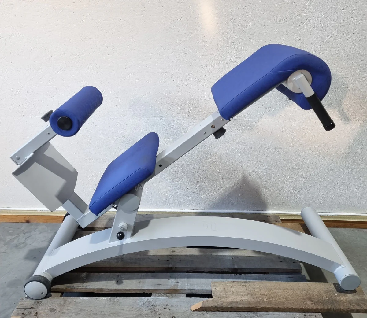Frei Genius Basic Lateral-Lumbaltrainer, Hyperextension 15 bis 45° verstellbar, Rückenstreckerbank, Rahmenfarbe Silber, gebraucht - überholter Zustand - Image 2