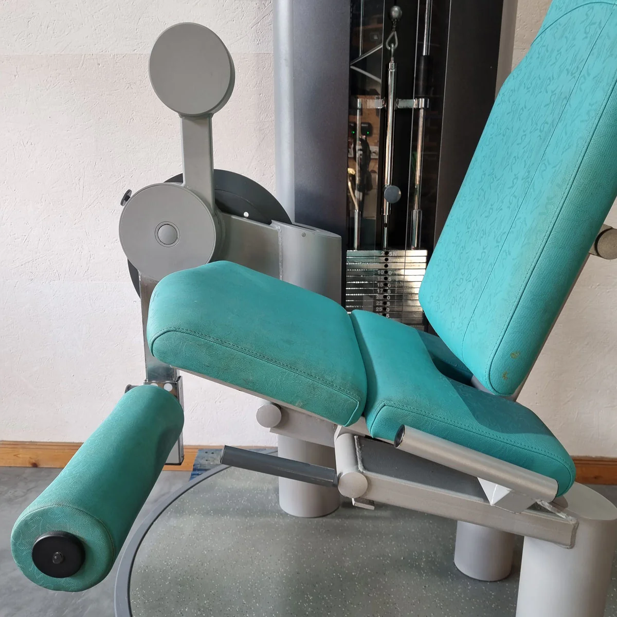 Frei Genius Beinstrecker verstellbar, Kniestrecker, Leg Extension, Rahmenfarbe Silber, gebraucht - überholter Zustand - Image 5