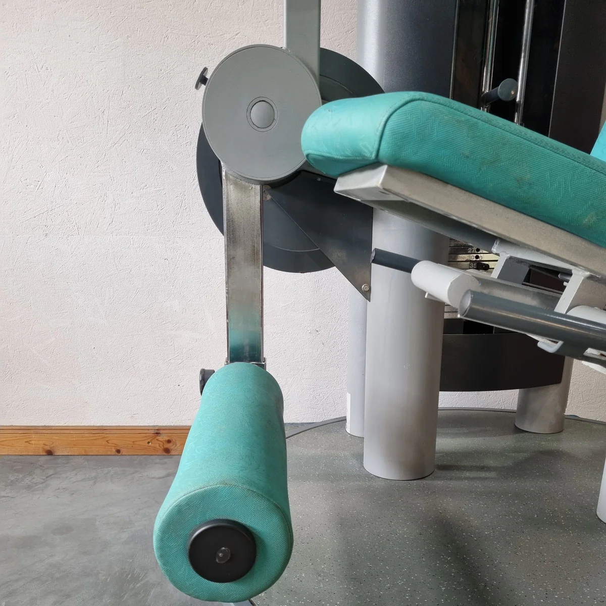 Frei Genius Beinstrecker verstellbar, Kniestrecker, Leg Extension, Rahmenfarbe Silber, gebraucht - überholter Zustand - Image 7