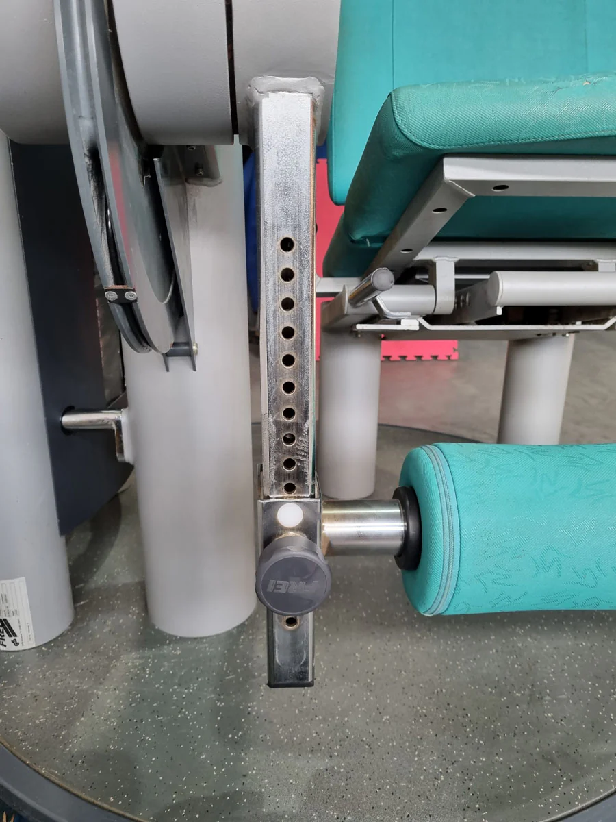 Frei Genius Beinstrecker verstellbar, Kniestrecker, Leg Extension, Rahmenfarbe Silber, gebraucht - überholter Zustand - Image 9