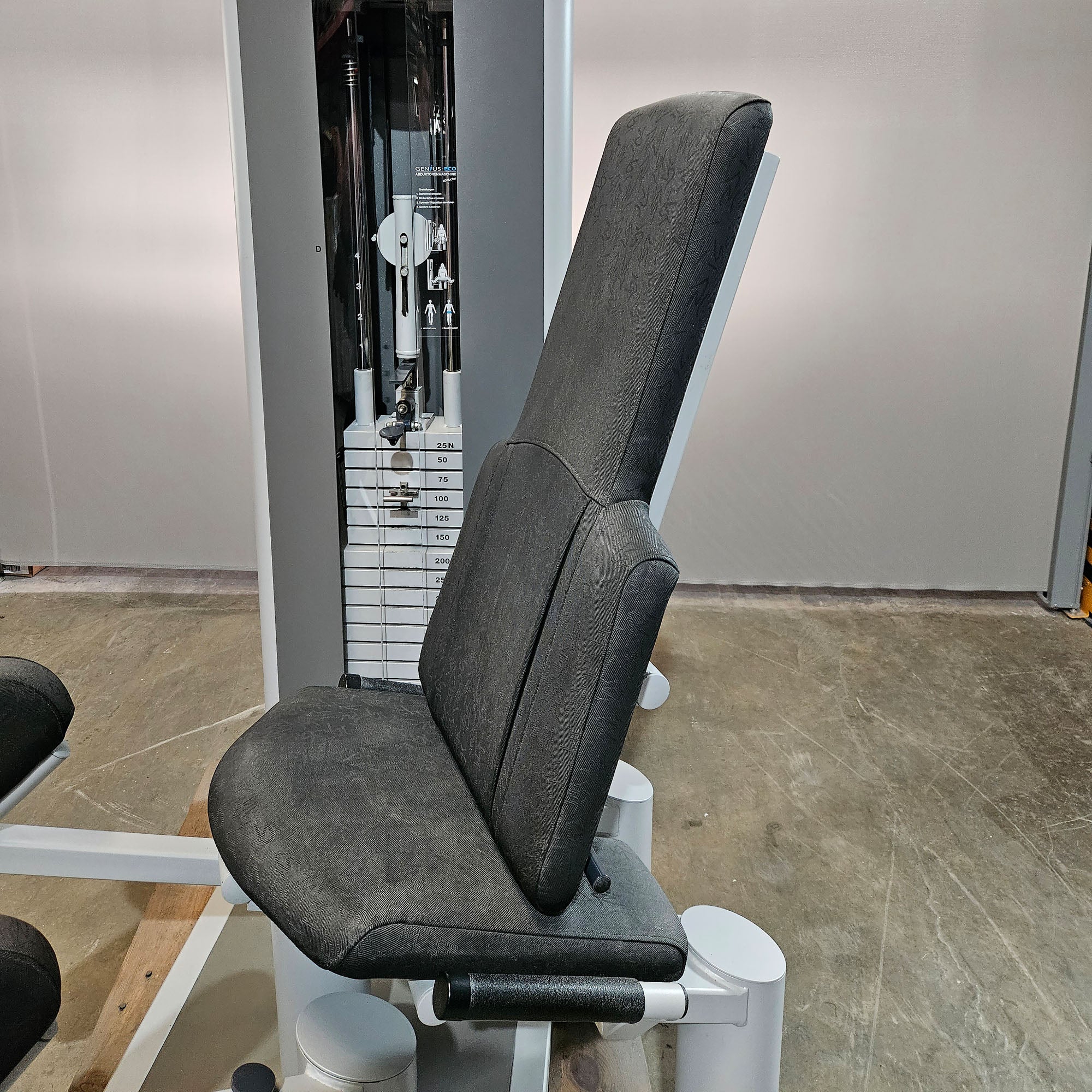Frei Genius Eco Abduktorenmaschine, Hip Abduction, Abductor, Rahmenfarbe Silber, gebraucht - überholter Zustand - Image 8