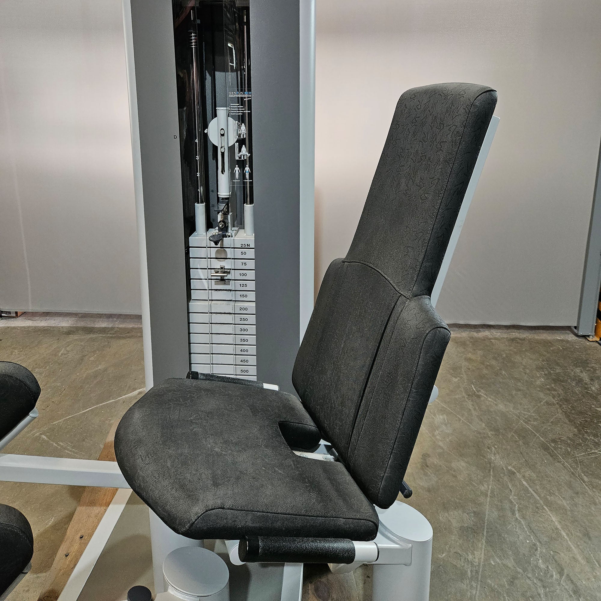 Frei Genius Eco Abduktorenmaschine, Hip Abduction, Abductor, Rahmenfarbe Silber, gebraucht - überholter Zustand - Image 9