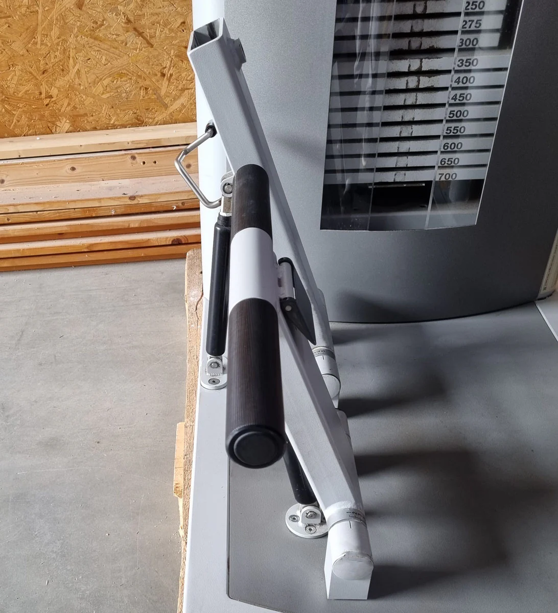 Frei Genius Eco Rückenstreckermaschine, Hyperextension, Rückenmaschine Lower Back, Rahmenfarbe Silber, Polsterfarbe Rot, gebraucht - überholter Zustand - Image 8