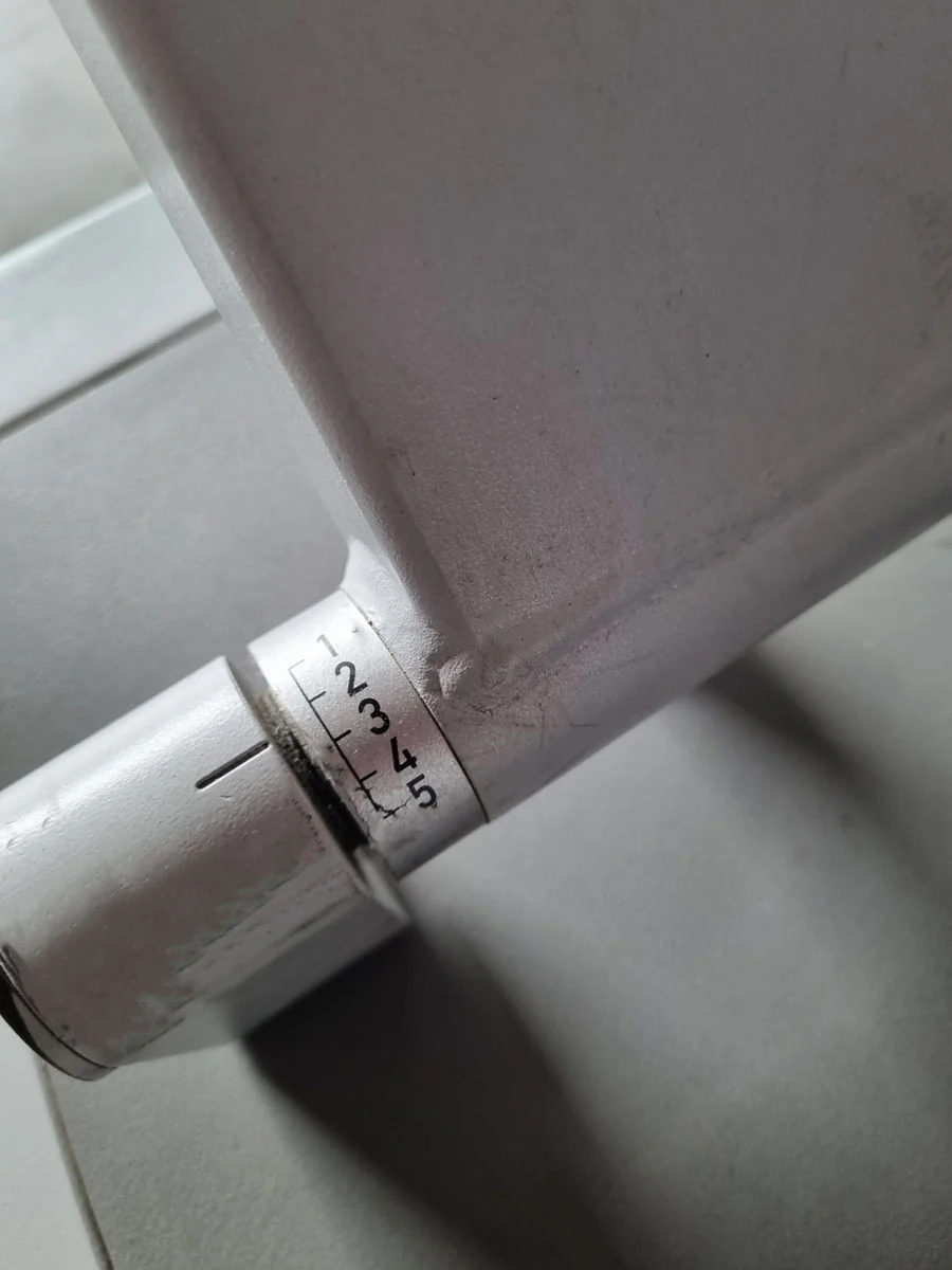 Frei Genius Eco Rückenstreckermaschine, Hyperextension, Rückenmaschine Lower Back, Rahmenfarbe Silber, Polsterfarbe Rot, gebraucht - überholter Zustand - Image 9