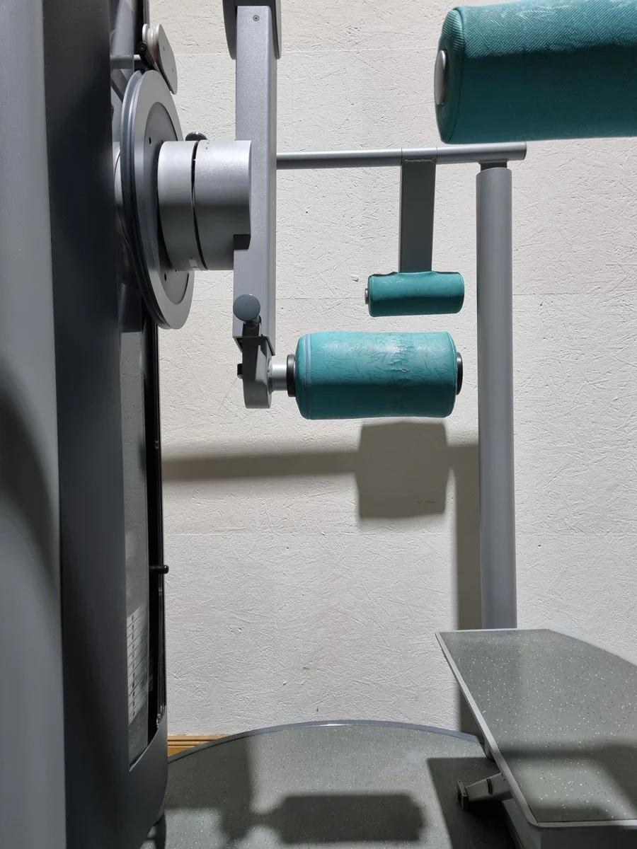 Frei Genius Hüftmaschine, Hüftpendel, Multi Hip, Kickmaschine, Total Hip auch für Ab-Adduktoren Training nutzbar, Rahmenfarbe Silber - gebraucht - überholter Zustand - Image 6