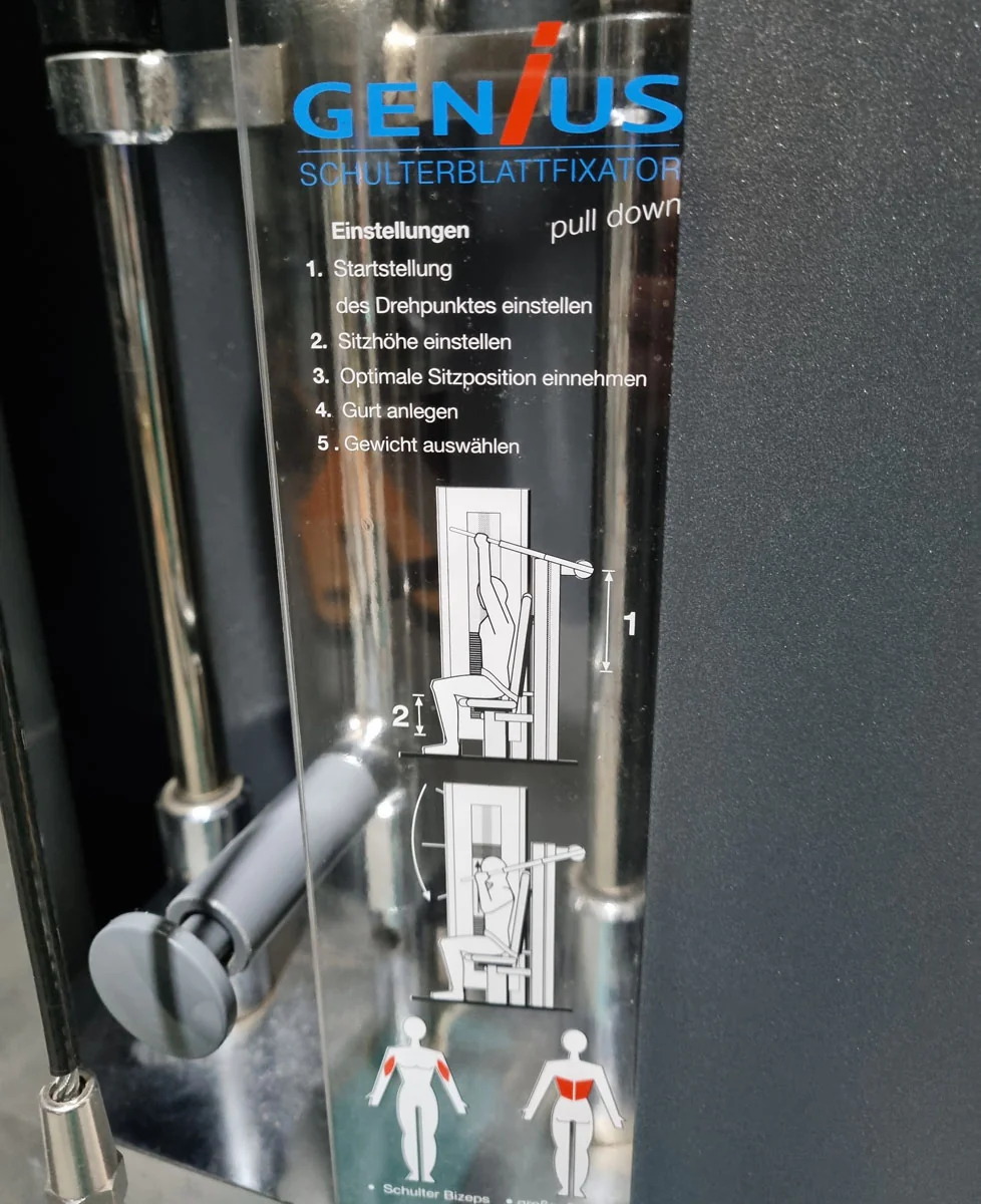 Frei Genius Schulterblattfixator und Stützstemme - Latzug Pulldown und Dips - Kombigerät 2 in 1, Rahmenfarbe Silber - gebraucht - überholter Zustand - Image 10