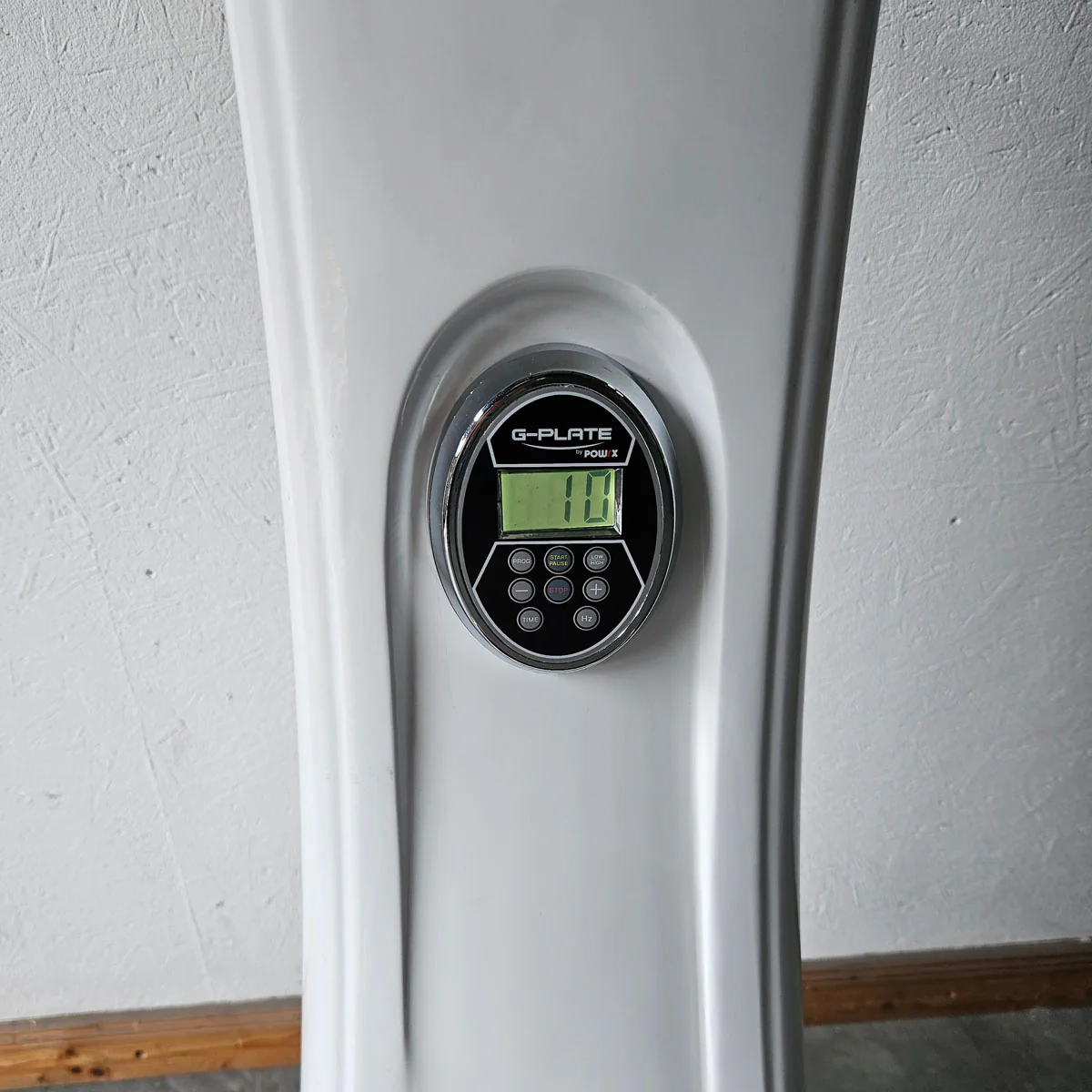 G-Plate by POWRX, Vibrationsplatte mit Luftfederung, Touchscreen Display, Farbe Weiß, gebraucht - geprüfter Zustand - Image 11