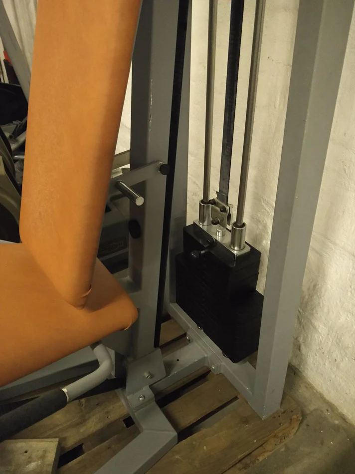 Gym 80 Beinstrecker und Beinbeuger, silber-grau, gebraucht, 2 Geräte für 1 Preis - Image 5