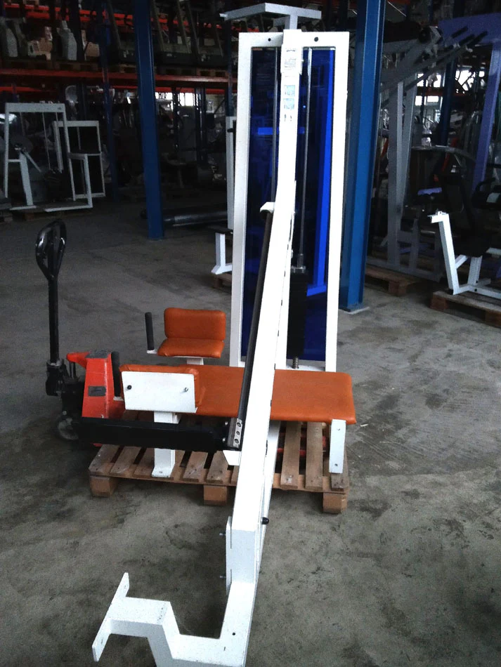 Gym 80 Gluteus radial in Knielage, Pomaschine, gebraucht - SONDERPREIS - Image 2