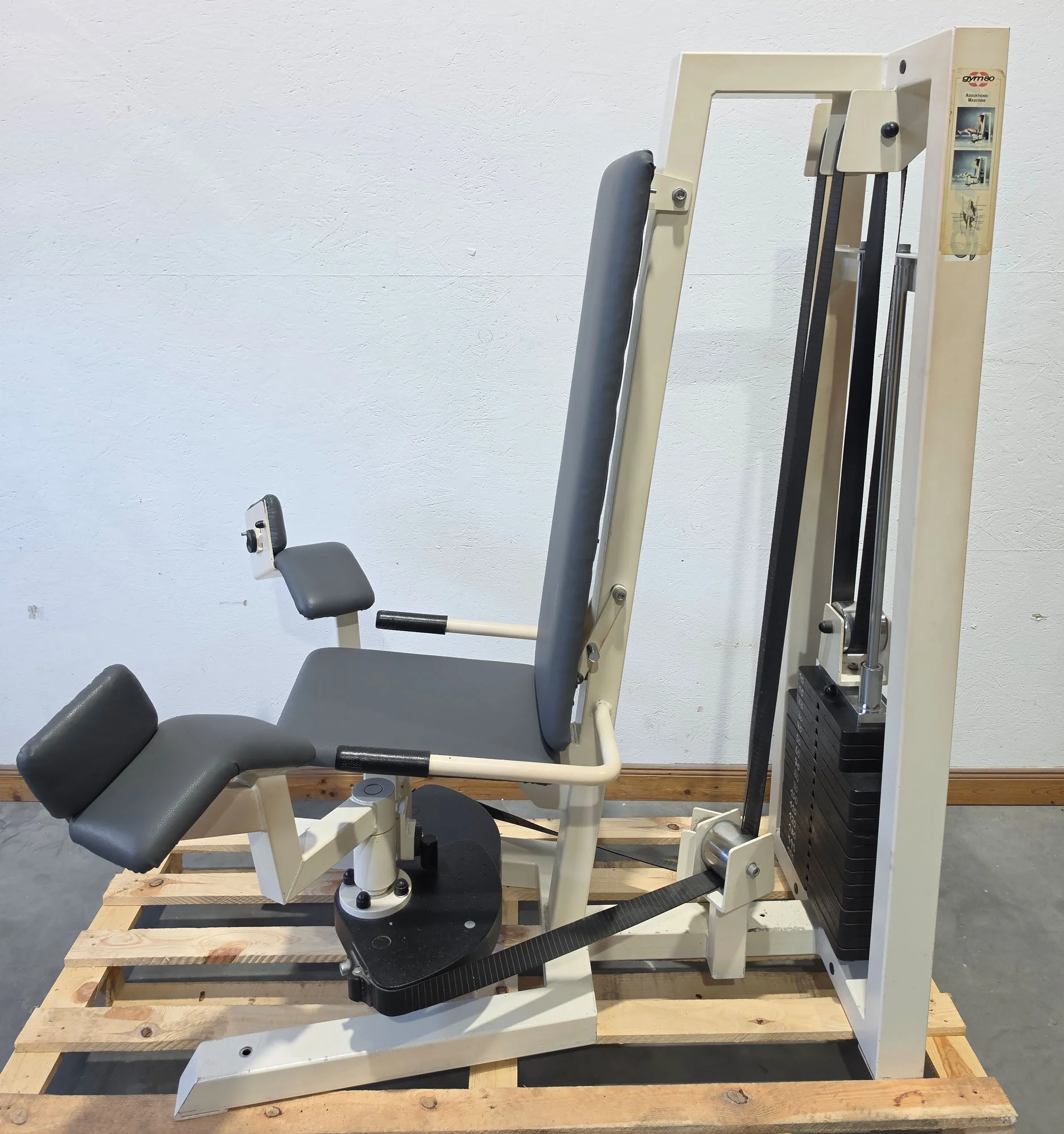 Gym80 - 2er Set = Abduktoren und Adduktorenmaschine, Oldschool Edition oder Classic Line, Hip Abduction und Hip Adduction Set, Rahmenfarbe Weiß, gebraucht mit Gebrauchsspuren - Image 17