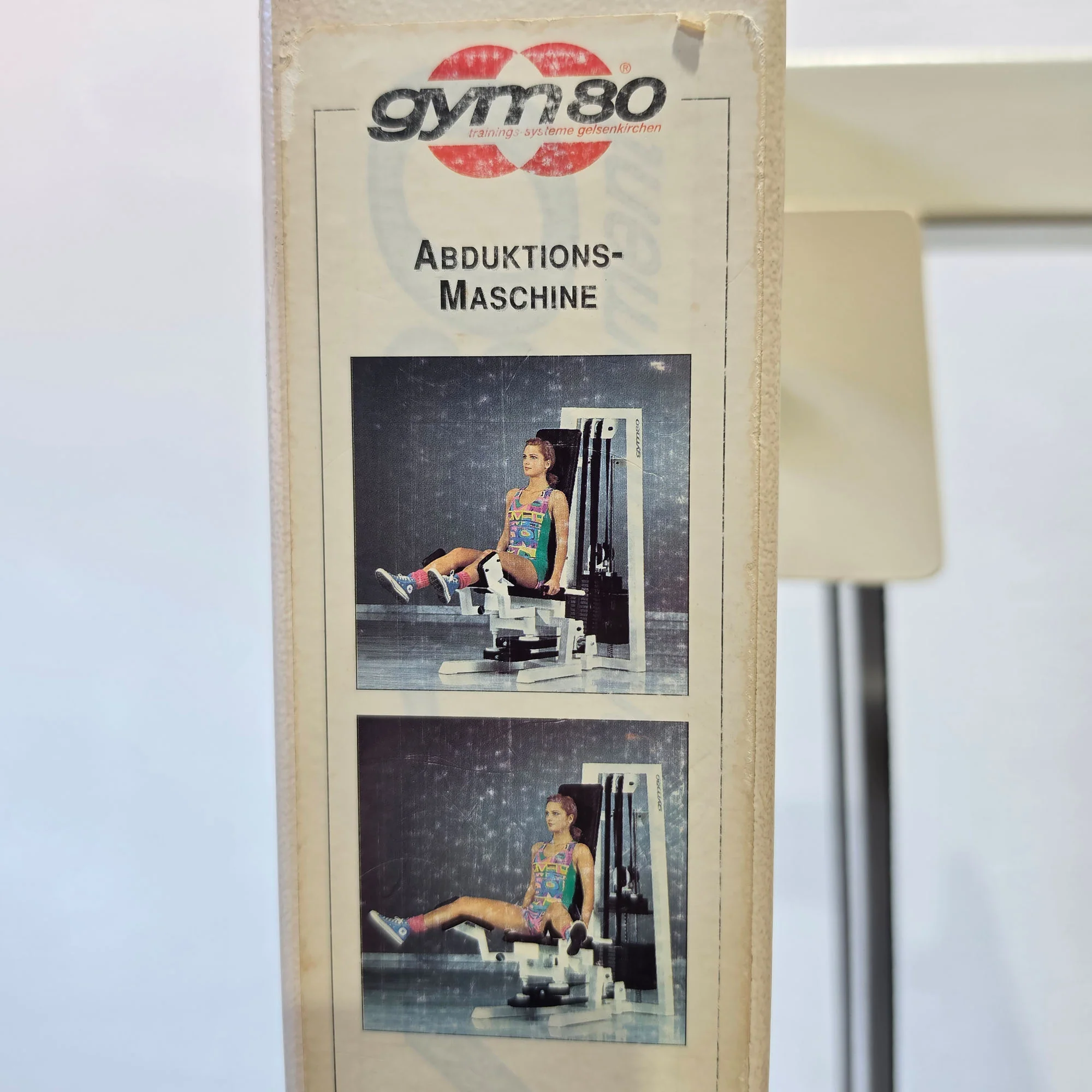 Gym80 - 2er Set = Abduktoren und Adduktorenmaschine, Oldschool Edition oder Classic Line, Hip Abduction und Hip Adduction Set, Rahmenfarbe Weiß, gebraucht mit Gebrauchsspuren - Image 2