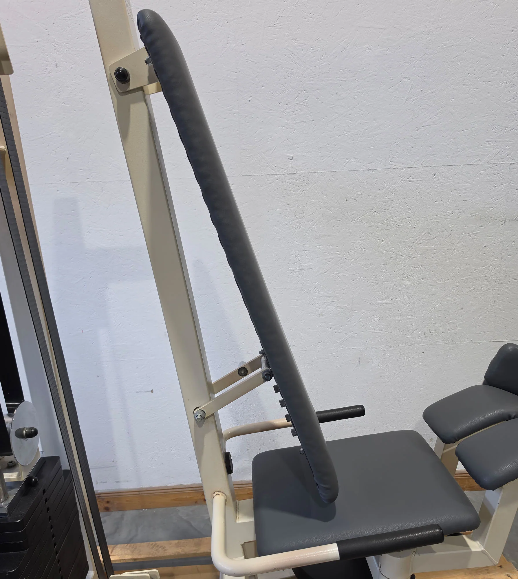 Gym80 - 2er Set = Abduktoren und Adduktorenmaschine, Oldschool Edition oder Classic Line, Hip Abduction und Hip Adduction Set, Rahmenfarbe Weiß, gebraucht mit Gebrauchsspuren - Image 8