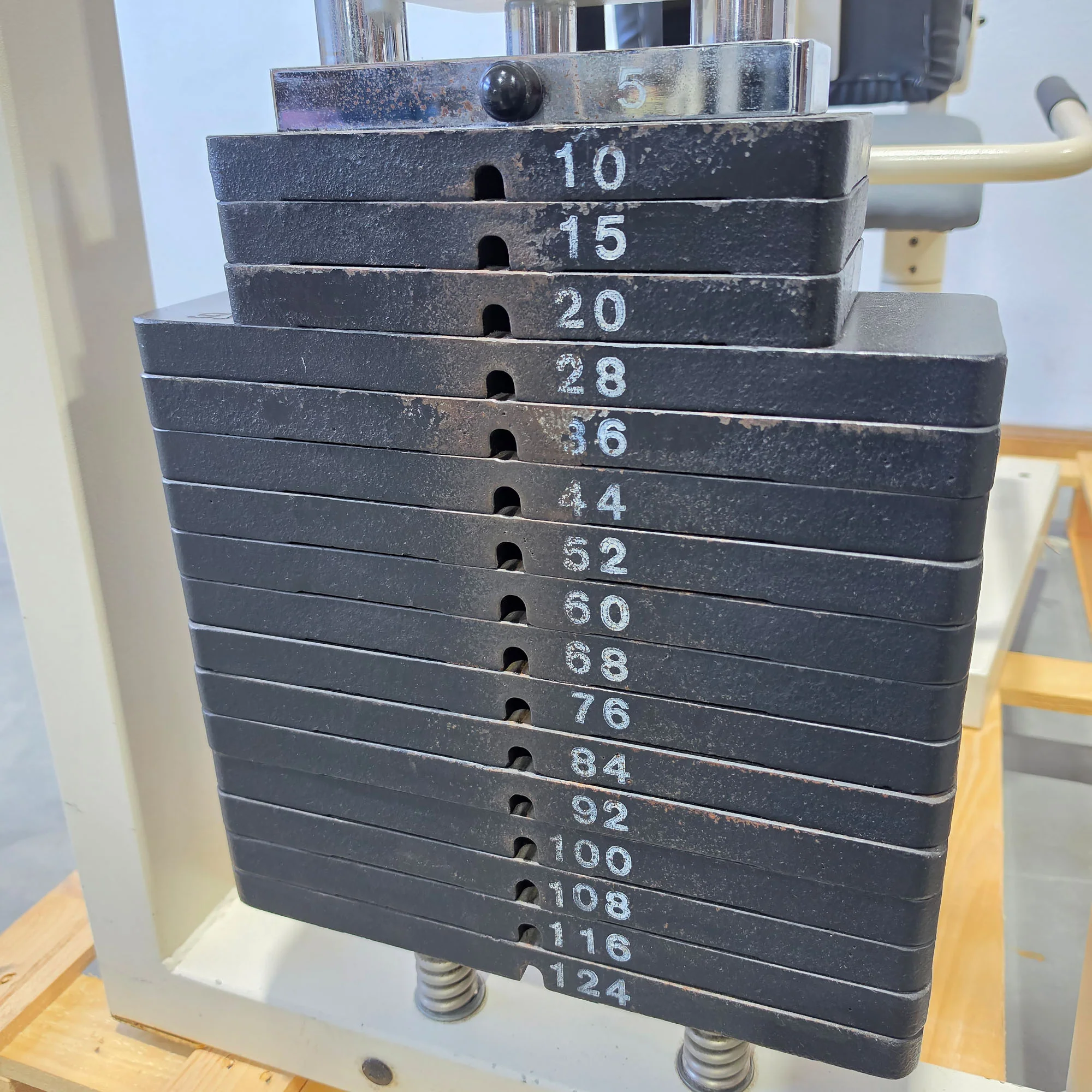 Gym80 - 2er Set = Abduktoren und Adduktorenmaschine, Oldschool Edition oder Classic Line, Hip Abduction und Hip Adduction Set, Rahmenfarbe Weiß, gebraucht mit Gebrauchsspuren - Image 9