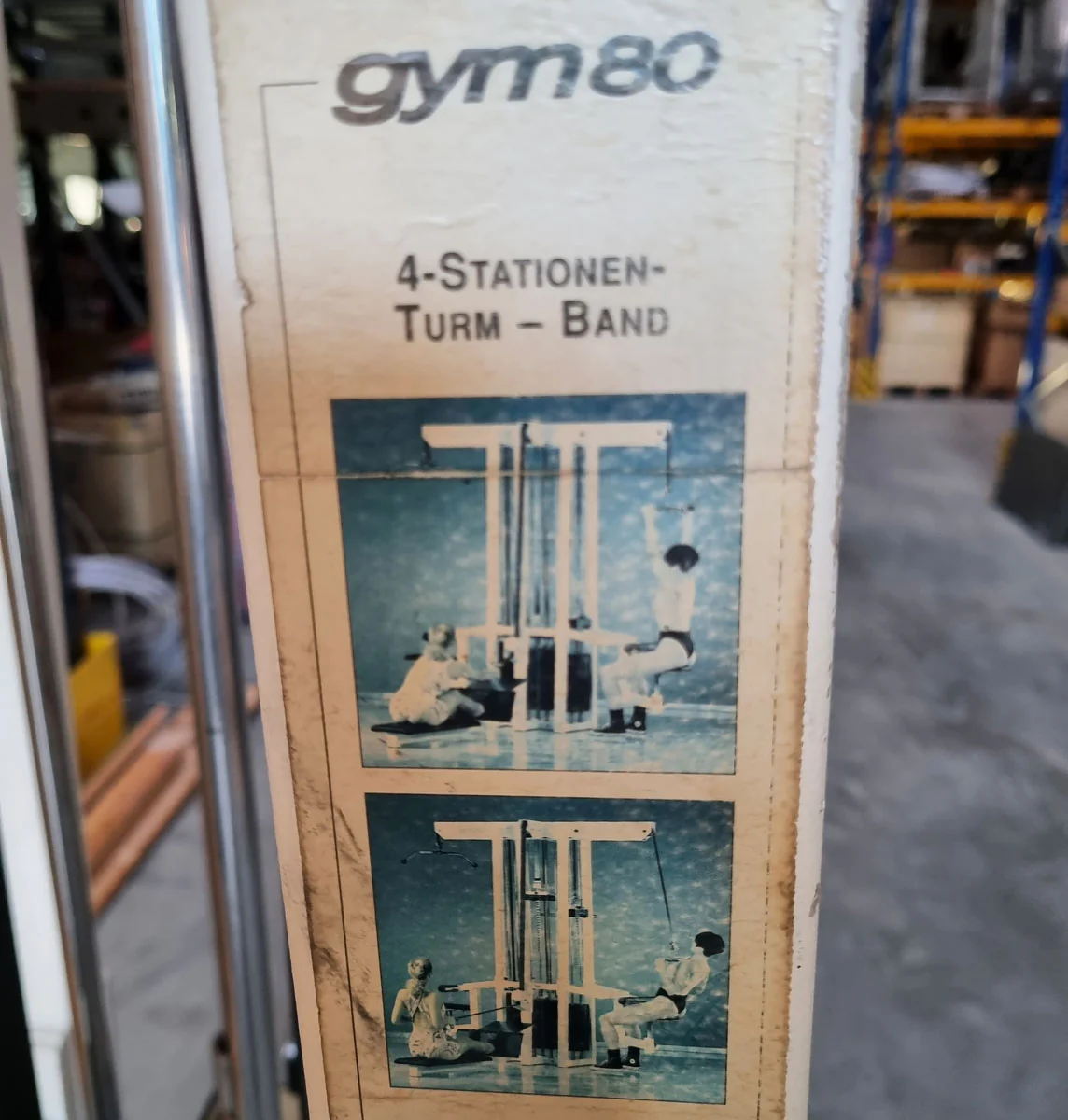 Gym80 - 4 Stationenturm mit Gurtband, 4 Stack Multi Station, große Gewichtsblöcke, Rahmenfarbe Weiß, Polsterfarbe Türkis, gebraucht - überholter Zustand - Image 10