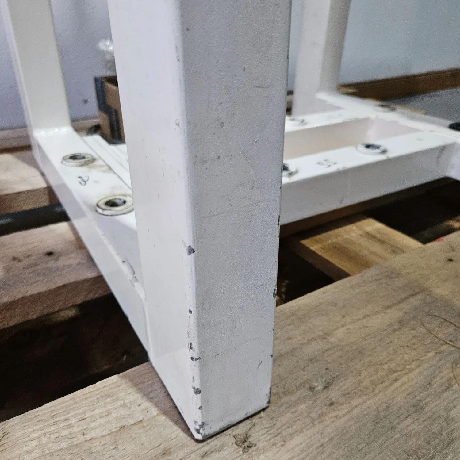 Gym80 - 4 Stationenturm mit Seilen, 4 Stack Multi Station, große Gewichtsblöcke, Rahmenfarbe Weiß, gebraucht - geprüfter Zustand mit optischen Gebrauchsspuren - Image 10