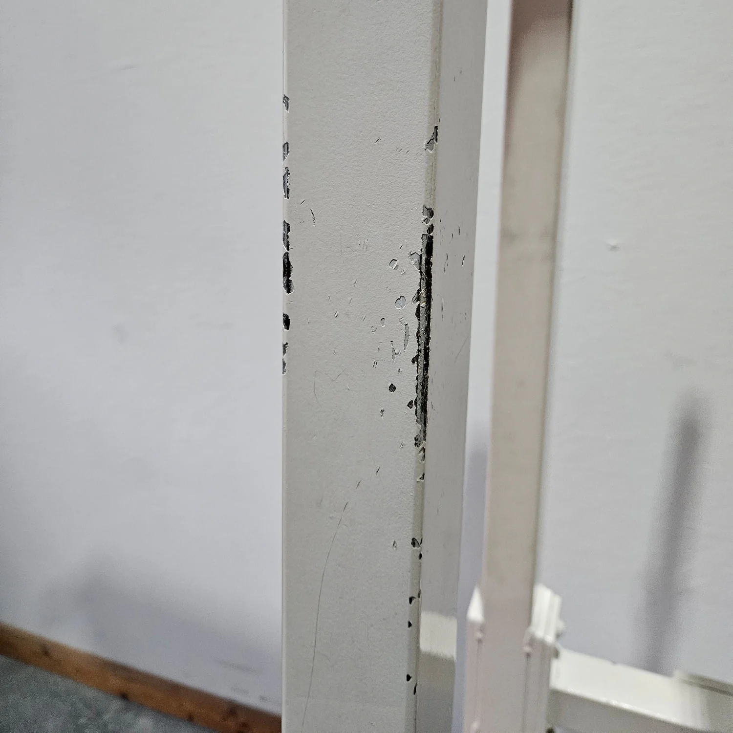 Gym80 - 4 Stationenturm mit Seilen, 4 Stack Multi Station, große Gewichtsblöcke, Rahmenfarbe Weiß, gebraucht - geprüfter Zustand mit optischen Gebrauchsspuren - Image 11