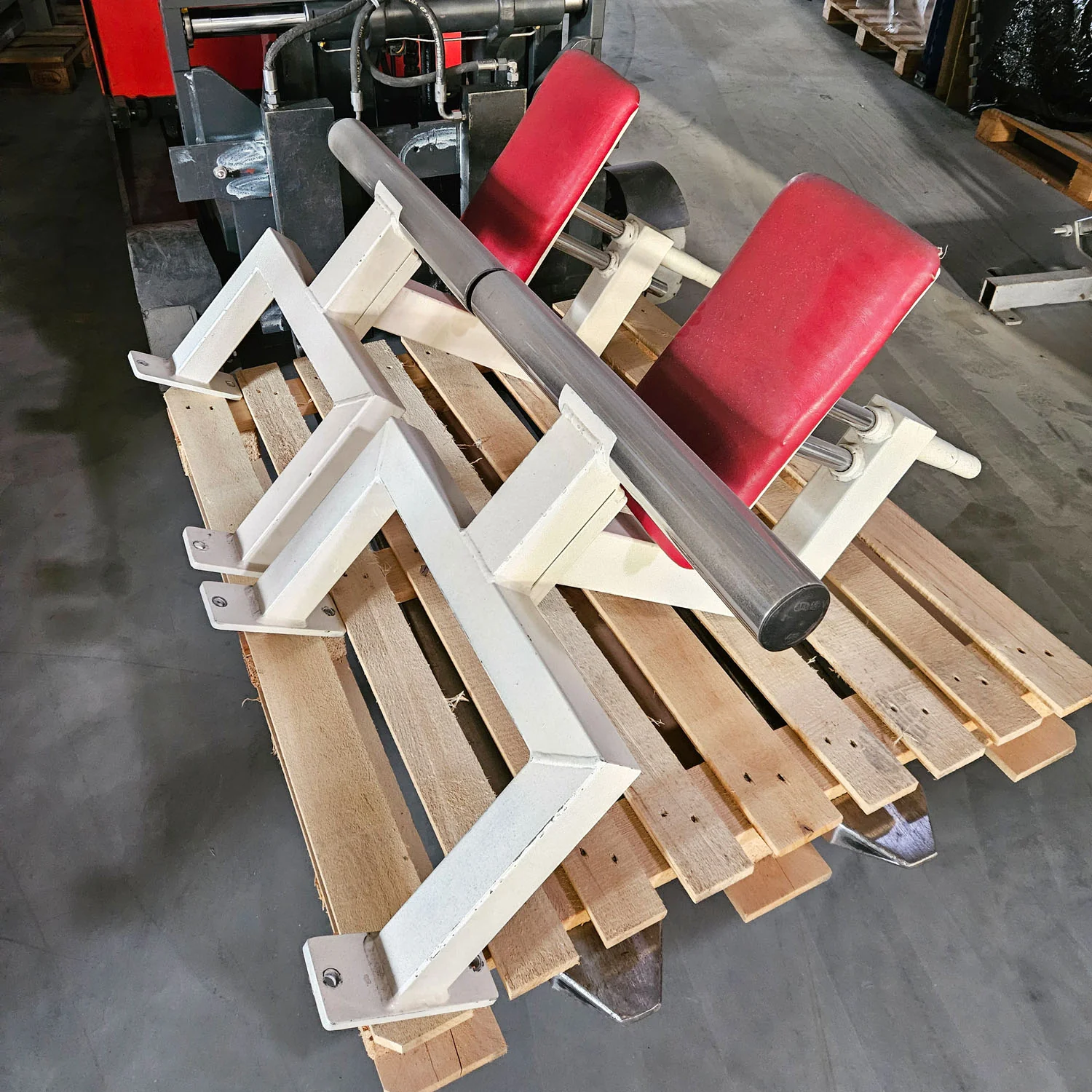 Gym80 - 4 Stationenturm mit Seilen, 4 Stack Multi Station, große Gewichtsblöcke, Rahmenfarbe Weiß, gebraucht - geprüfter Zustand mit optischen Gebrauchsspuren - Image 7
