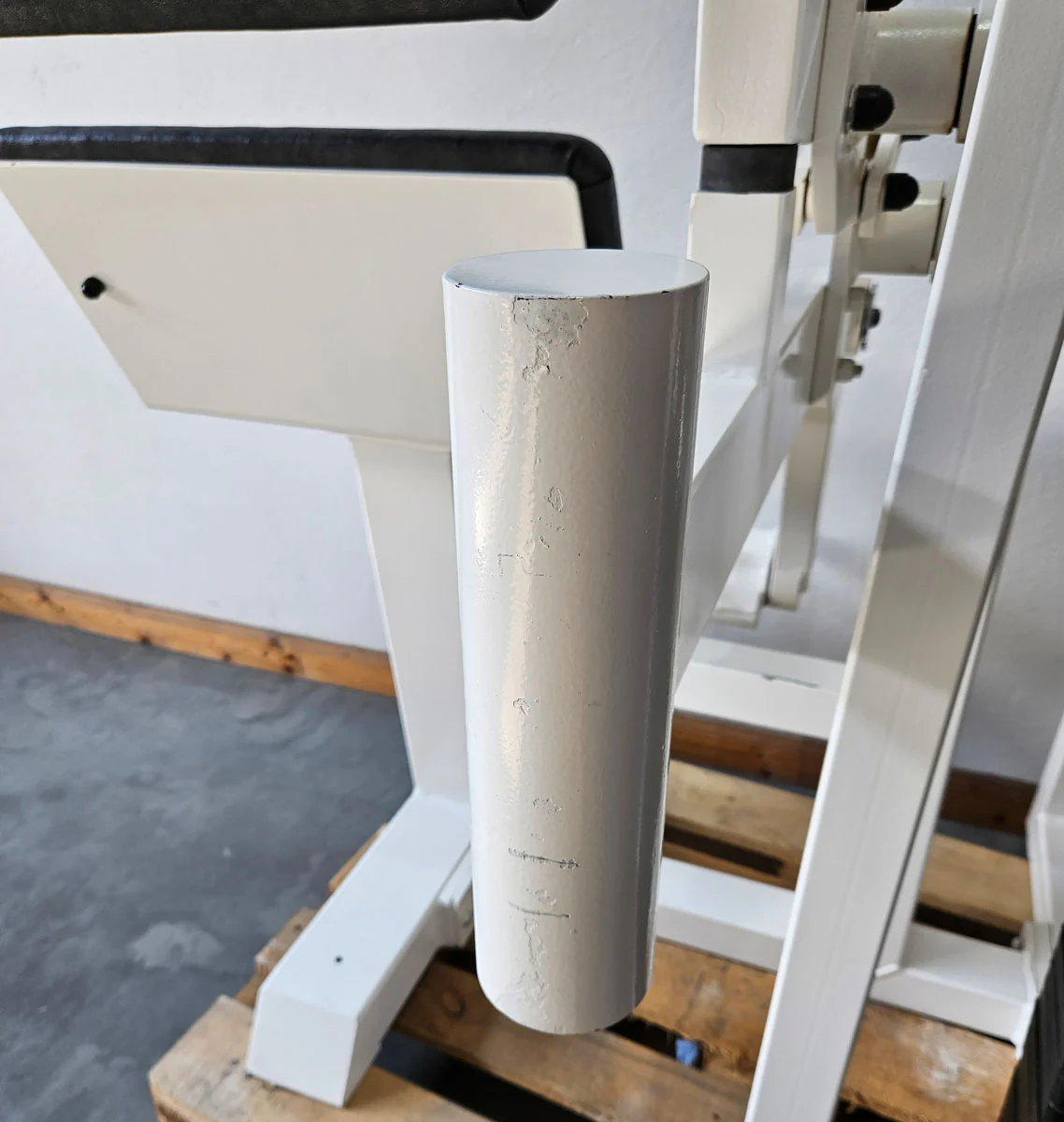 Gym80 Bauchmaschine, Klappmesser, Abdominal Crunch, Oldschool Bodybuilding Kraftgerät - Edition oder Classic Line, Rahmenfarbe Weiß, gebraucht mit Gebrauchsspuren - Image 15