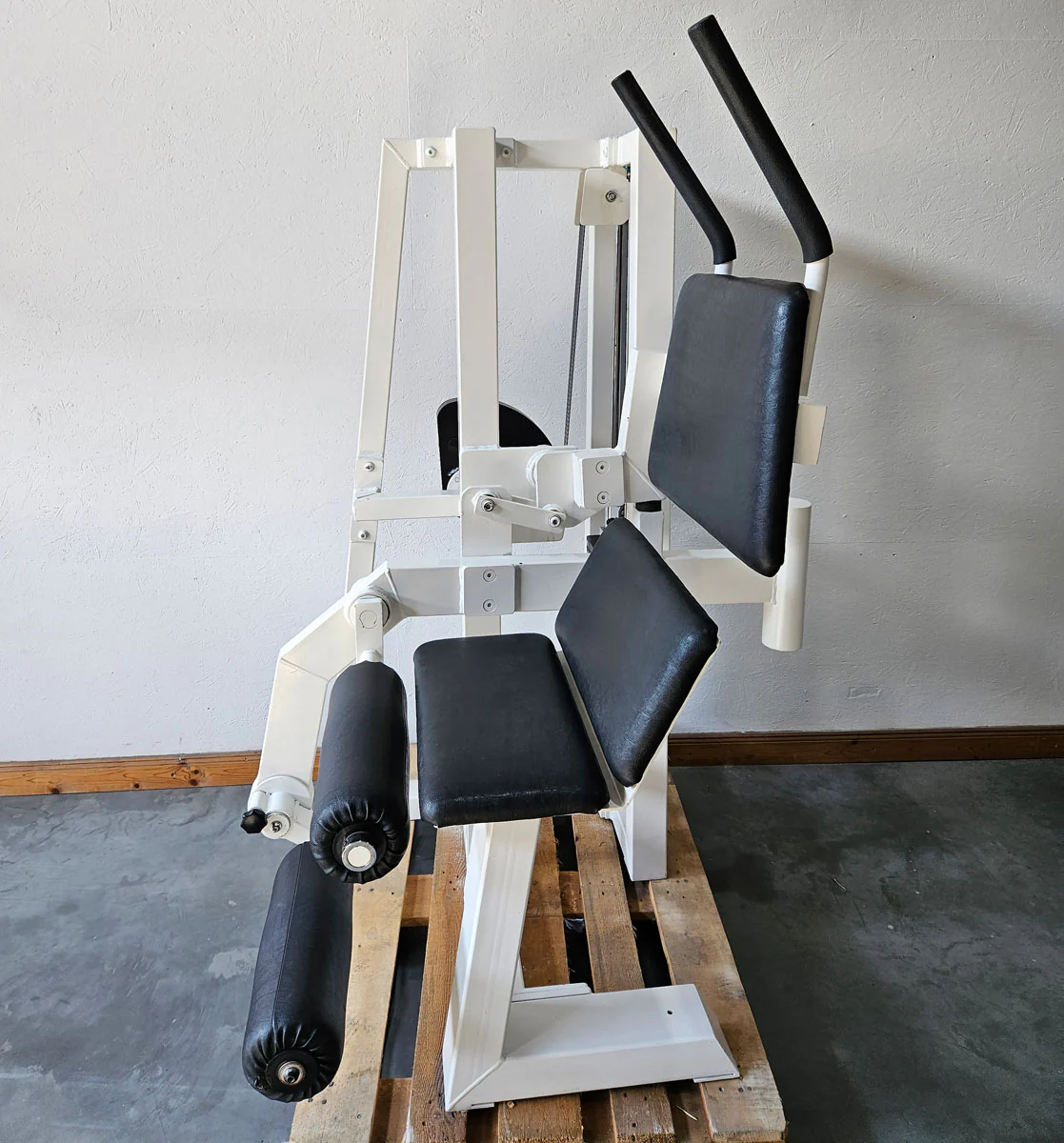 Gym80 Bauchmaschine, Klappmesser, Abdominal Crunch, Oldschool Bodybuilding Kraftgerät - Edition oder Classic Line, Rahmenfarbe Weiß, gebraucht mit Gebrauchsspuren - Image 3