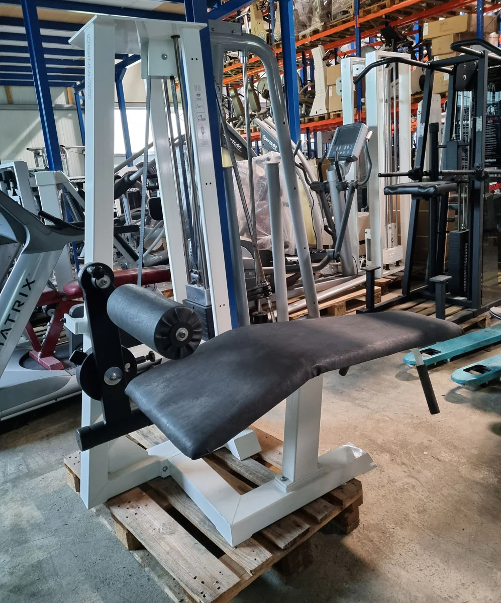 Gym80 Beinbeuger liegend, Edition Line, Rahmenfarbe Weiß, Polsterfarbe Schwarz, gebraucht - überholter Zustand - Image 3