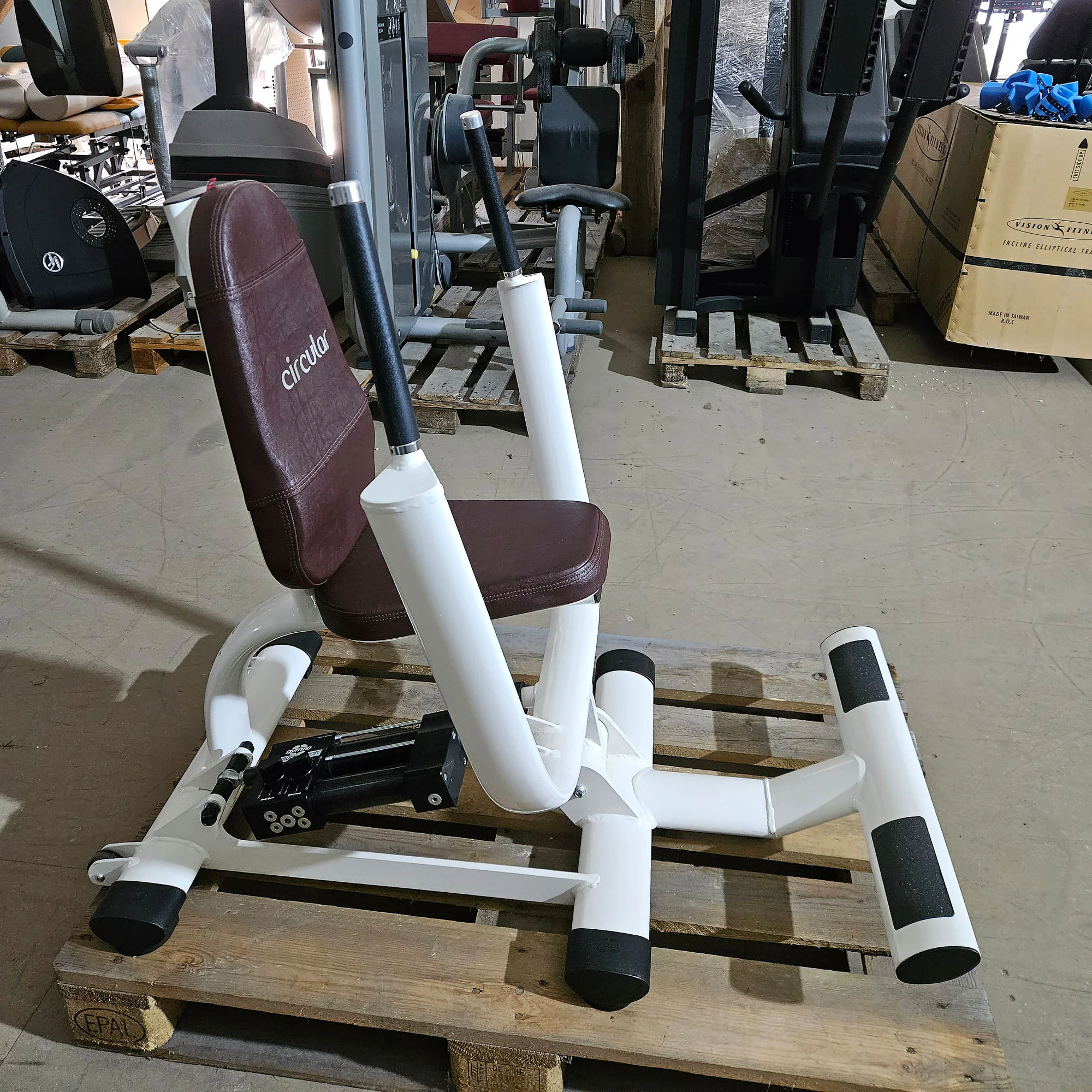 Gym80 Hydraulischer-Zirkel, Circular Serie, 7 Kraftgeräte, Farbe Weiß, Polster Braun, gebraucht - überholter Zustand - Image 7