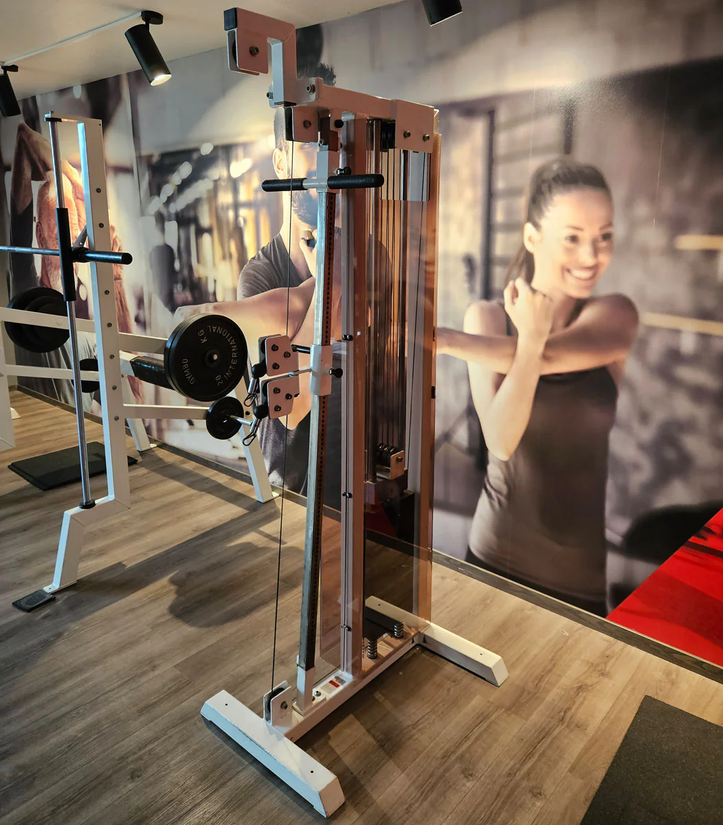 Gym80 Kabelzug höhenverstellbar, zwei Auszüge, Seilzug, Zugapparat 55kg, Rahmenfarbe Weiß, gebraucht - geprüfter Zustand mit Gebrauchsspuren - Image 3