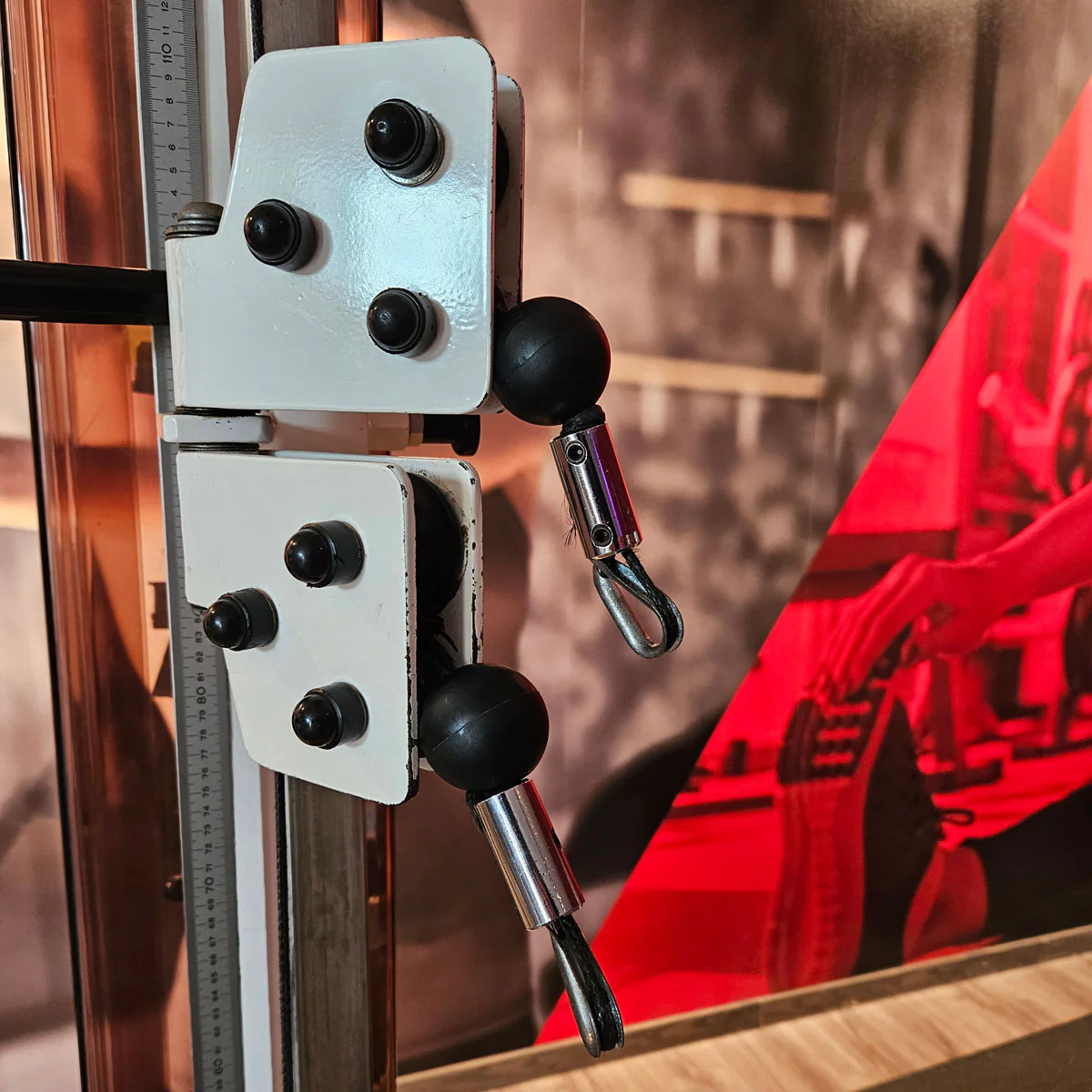Gym80 Kabelzug höhenverstellbar, zwei Auszüge, Seilzug, Zugapparat 55kg, Rahmenfarbe Weiß, gebraucht - geprüfter Zustand mit Gebrauchsspuren - Image 4