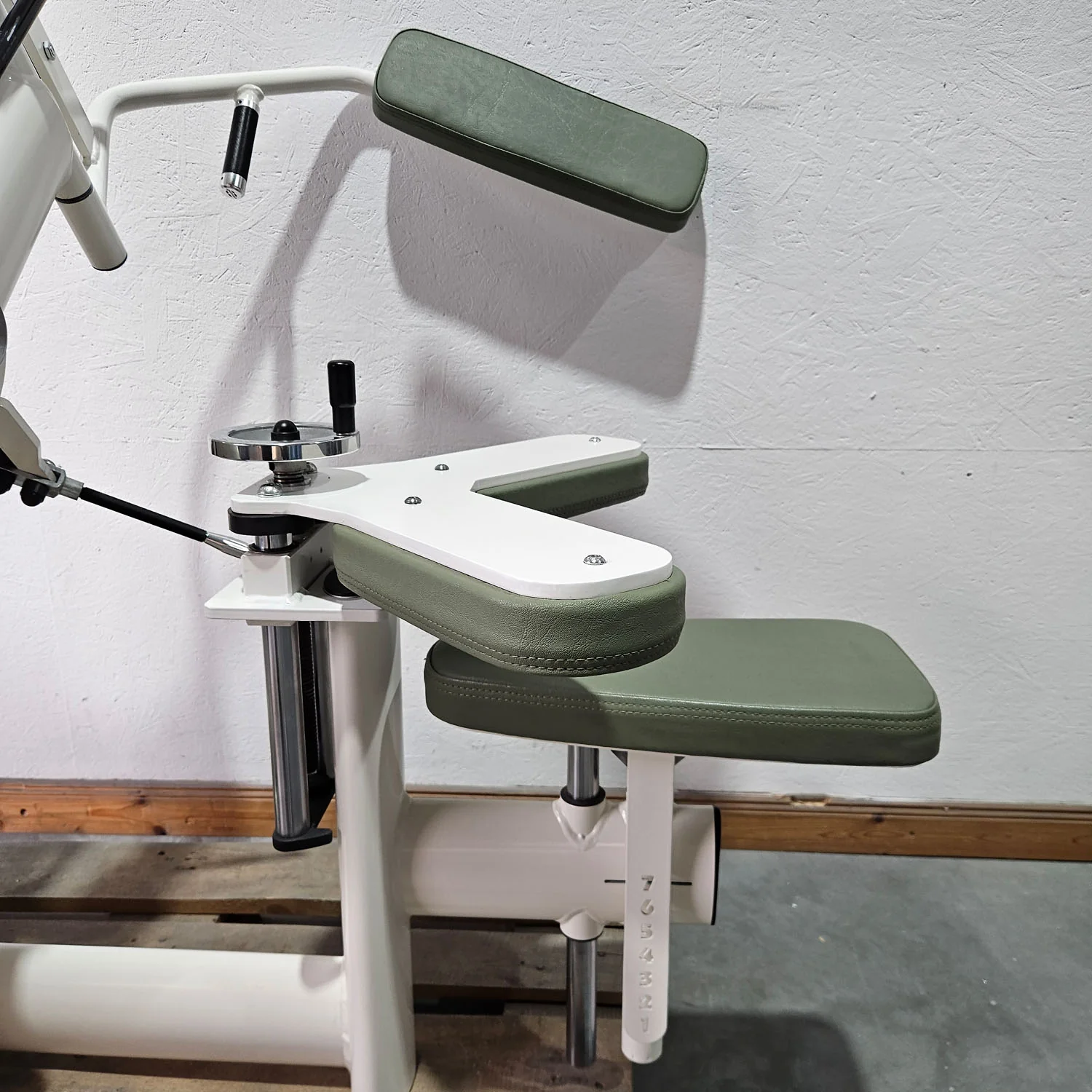 Gym80 Med80 3243 Lateralmaschine mit Trainingsarm, Lateralflexion, Latflex,  Seitneige-Maschine, Farbe Weiß, gebraucht - überholter Zustand - Image 10