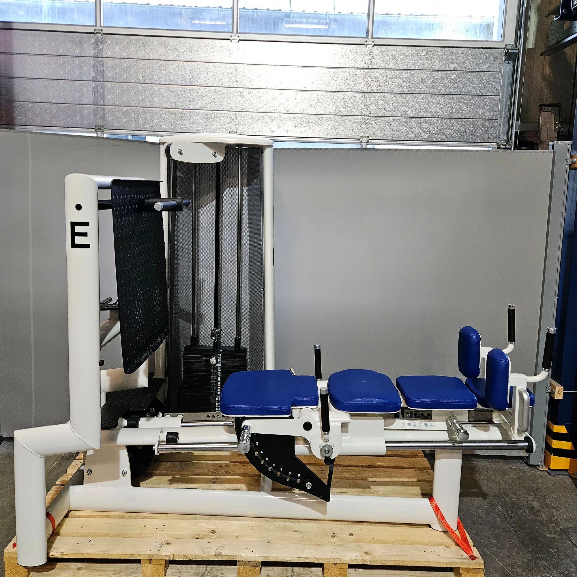 Gym80 Med80 3283 Funktionsstemme sitzend - liegend, 180kg Gewichtsblock, Beinpresse verstellbar, Farbe Weiß, gebraucht - überholter Zustand - Image 3