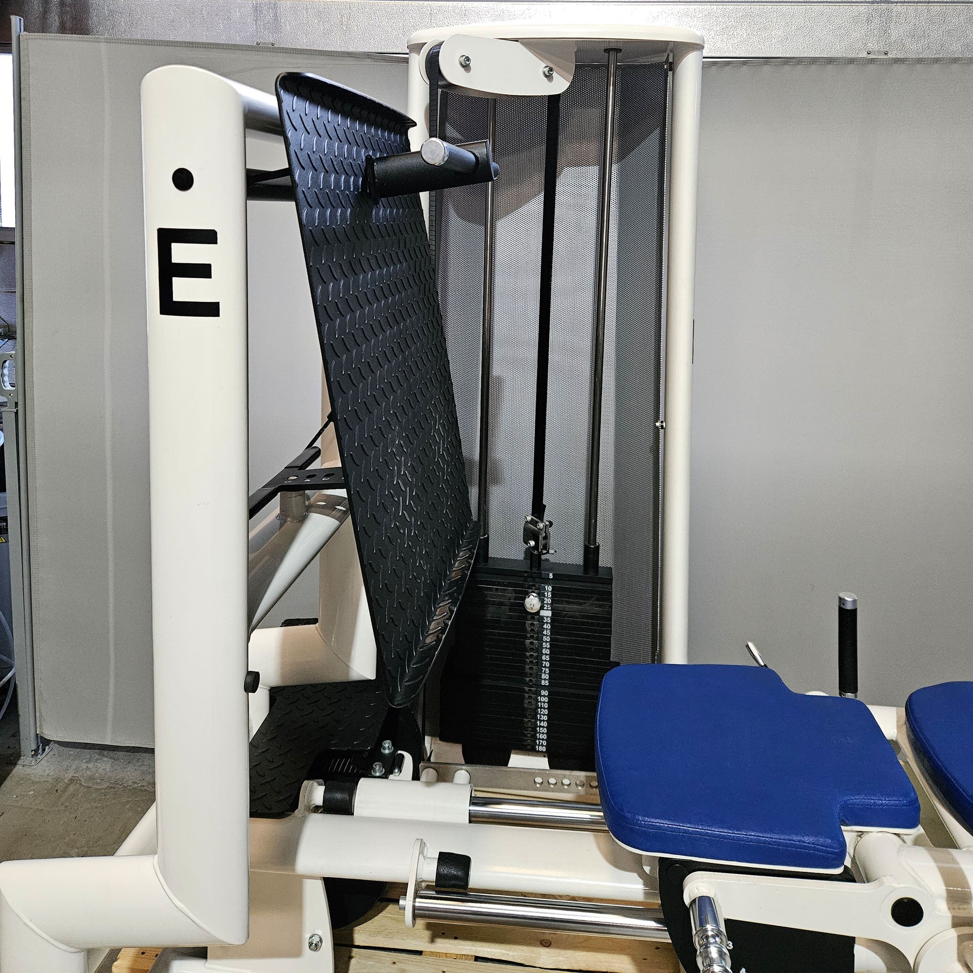 Gym80 Med80 3283 Funktionsstemme sitzend - liegend, 180kg Gewichtsblock, Beinpresse verstellbar, Farbe Weiß, gebraucht - überholter Zustand - Image 8