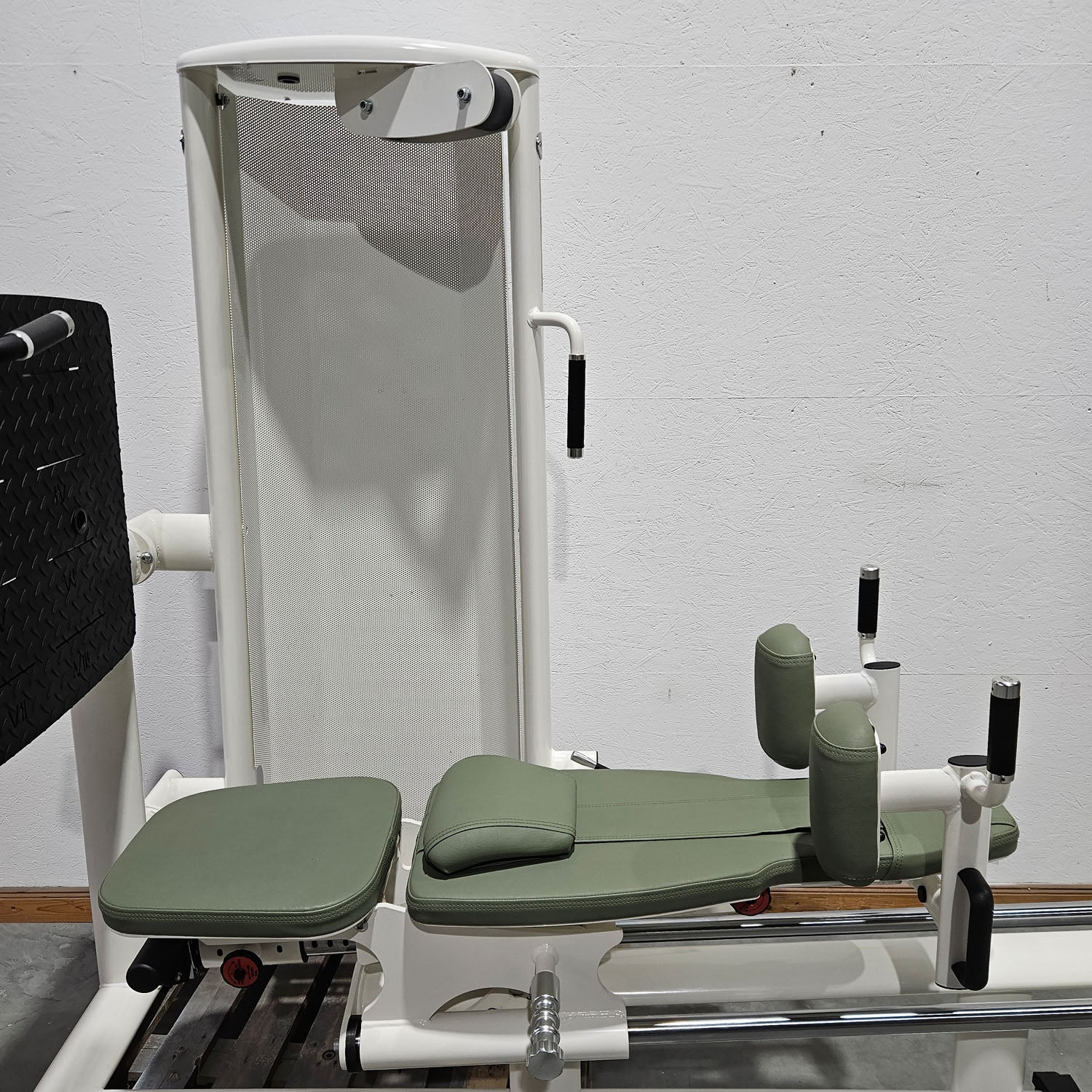 Gym80 Med80 3283 Funktionsstemme sitzend - liegend, Beinpresse verstellbar, Farbe Weiß, gebraucht - überholter Zustand - Image 10