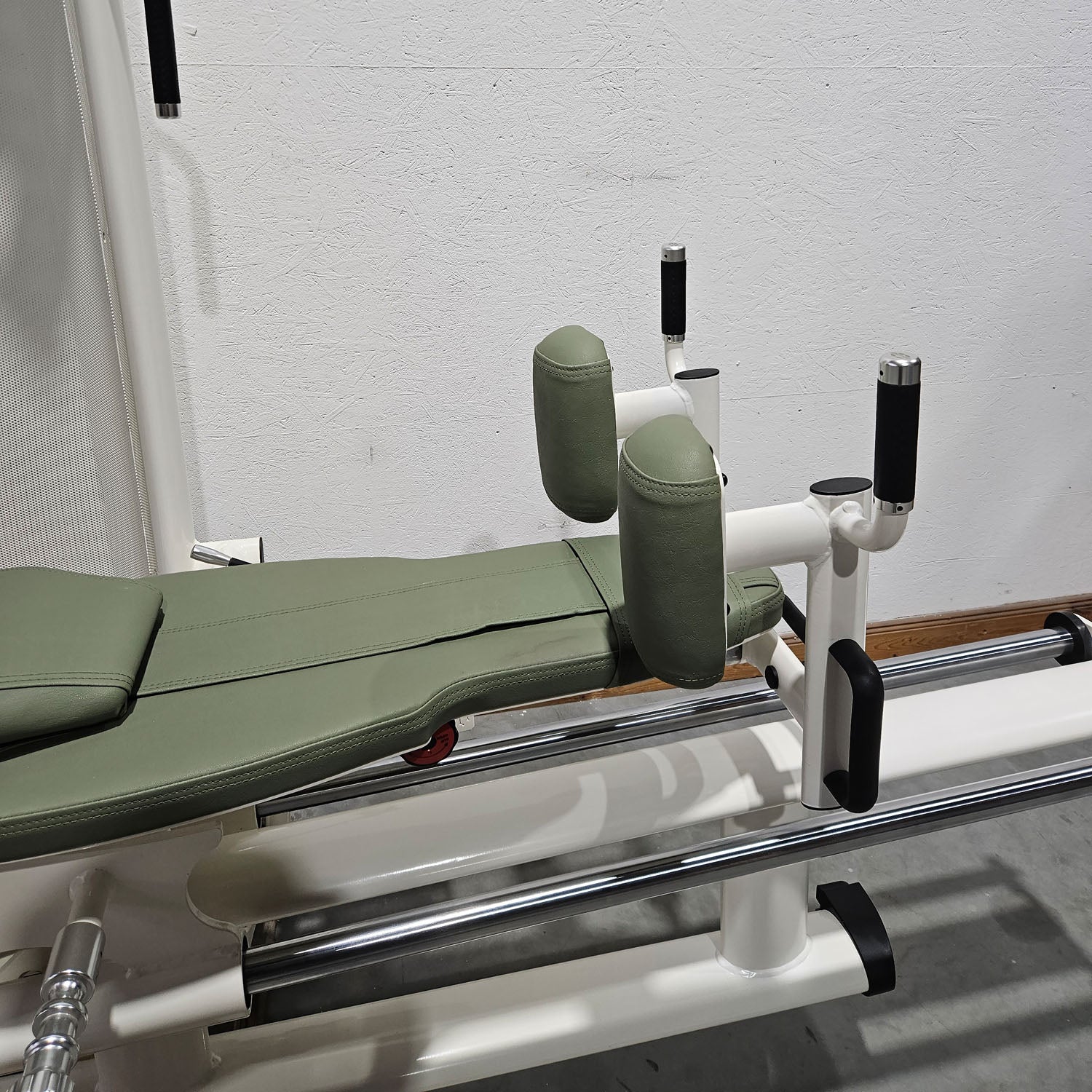 Gym80 Med80 3283 Funktionsstemme sitzend - liegend, Beinpresse verstellbar, Farbe Weiß, gebraucht - überholter Zustand - Image 11