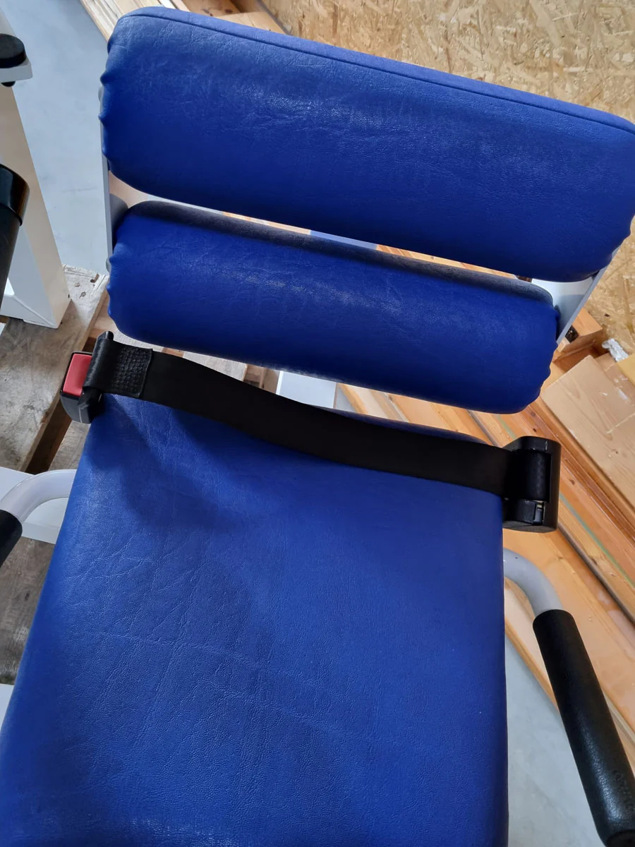 Gym80 Rückenstreckermaschine, Hyperextension, verstellbar, Rahmenfarbe Weiß, Polsterfarbe Blau, gebraucht - überholter Zustand - Image 6