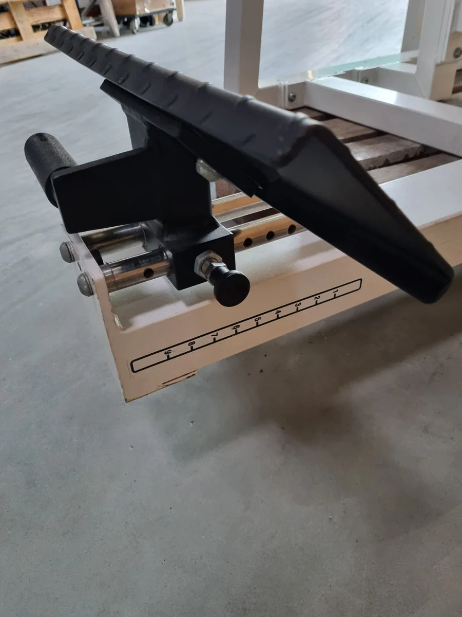 Gym80 Rückenstreckermaschine, Hyperextension, verstellbar, Rahmenfarbe Weiß, Polsterfarbe Blau, gebraucht - überholter Zustand - Image 7