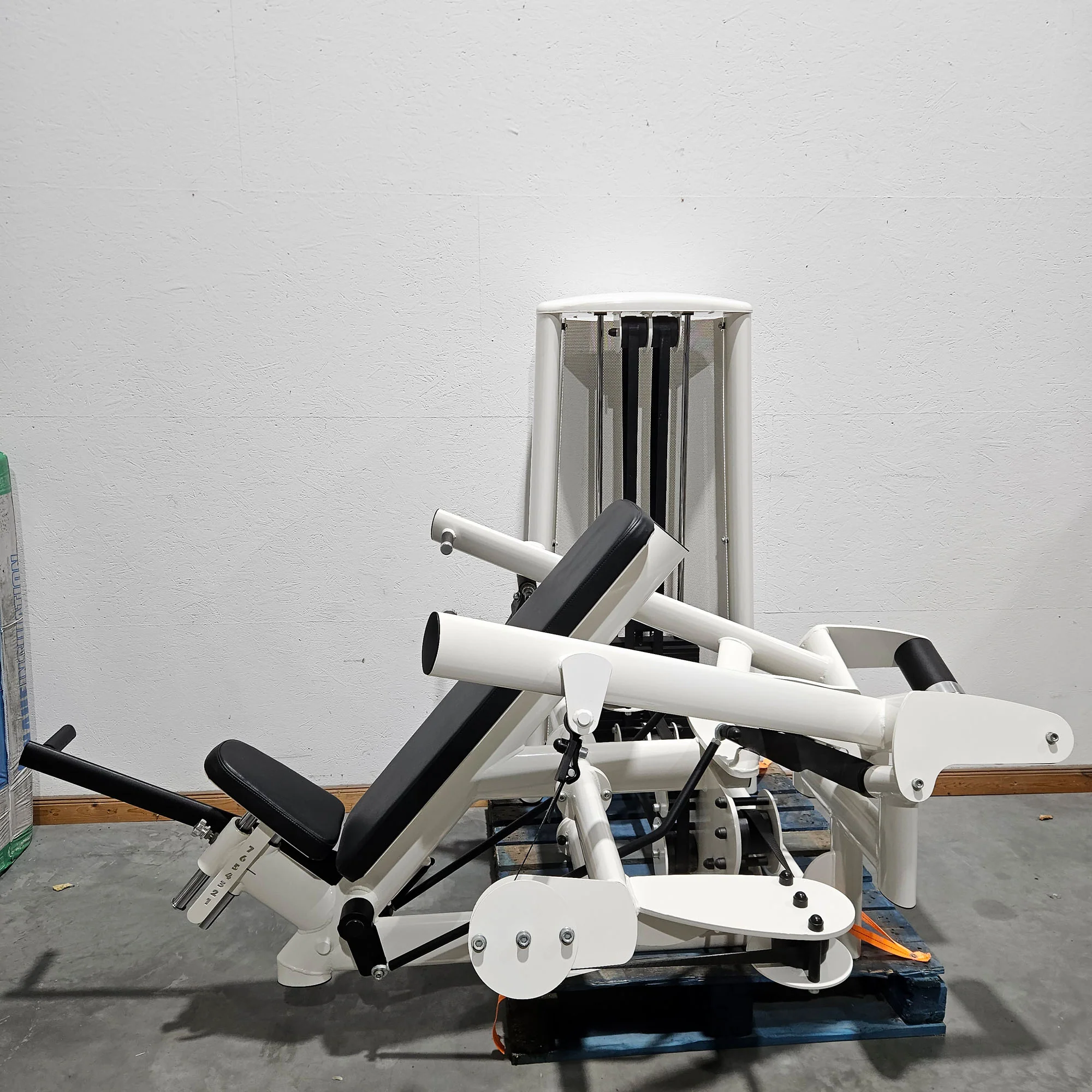 Gym80 Schulterpresse DUAL 3043 Sygnum, Shoulder Press, Overhead Press, Rahmenfarbe Weiß, gebraucht - überholter Zustand - Image 3