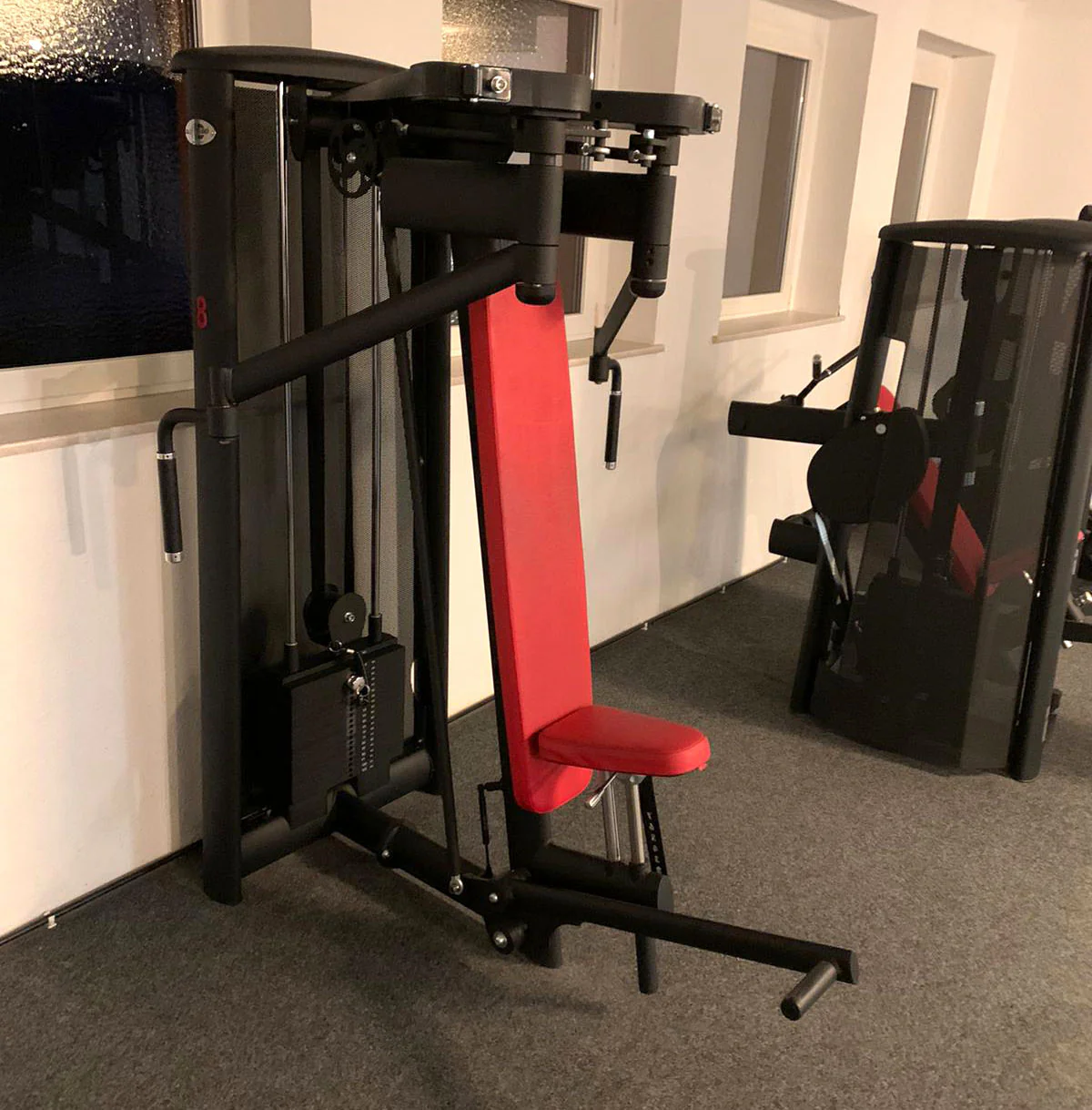 Gym80 Sygnum - 20 Kraftgeräte, 17 Bänke, Ständer, Ablagen etc - Gerätepark, Matt-Schwarz Sonderfarbe, gebraucht - Neuwertig - Image 10