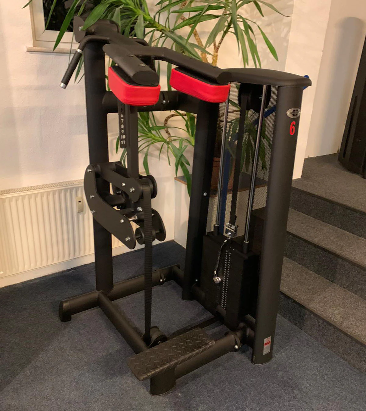Gym80 Sygnum - 20 Kraftgeräte, 17 Bänke, Ständer, Ablagen etc - Gerätepark, Matt-Schwarz Sonderfarbe, gebraucht - Neuwertig - Image 14