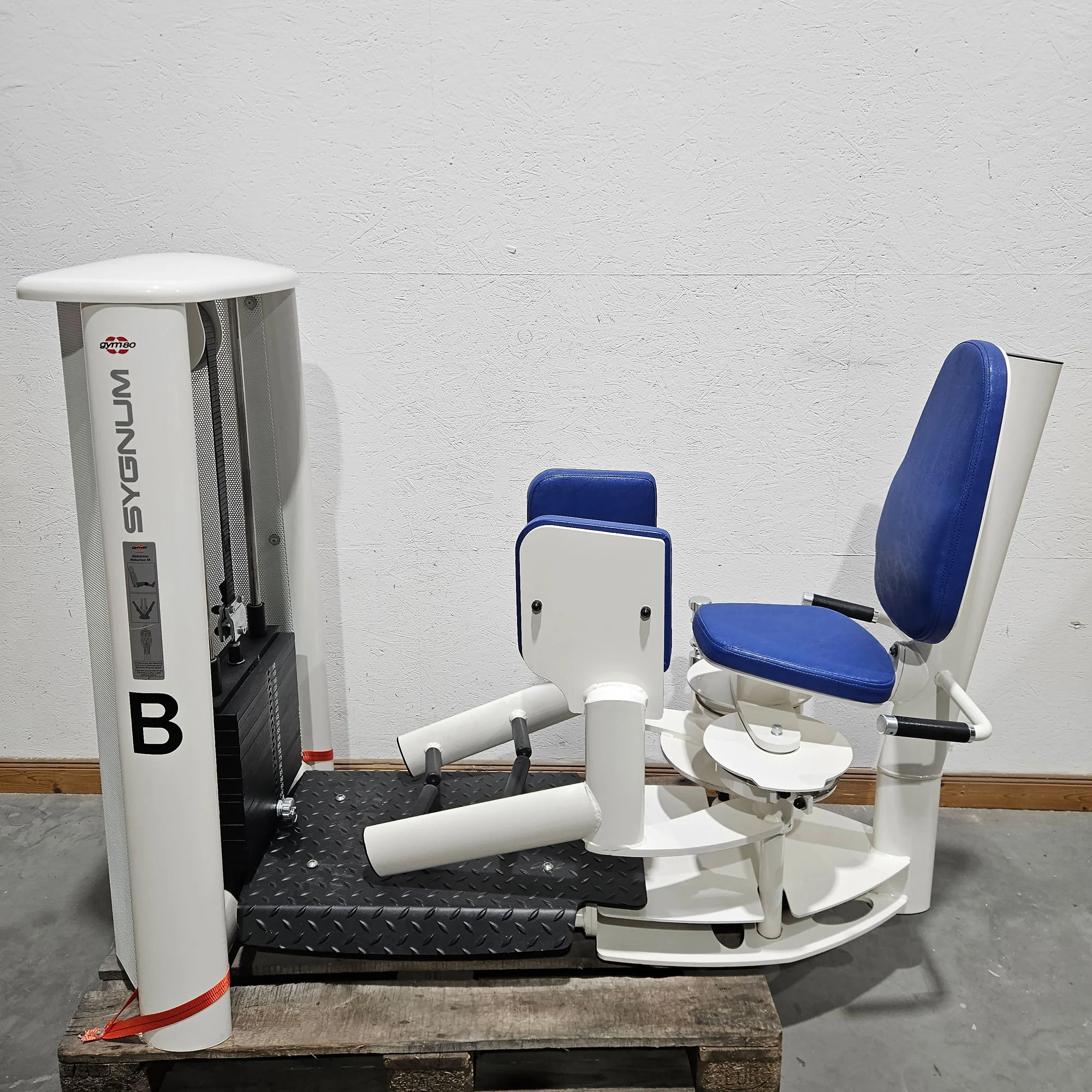 Gym80 Sygnum 2er Set = Abduktoren und Adduktorenmaschine, Hip Abduction und Hip Adduction Set, Rahmenfarbe Weiß, gebraucht - überholter Zustand - Image 2