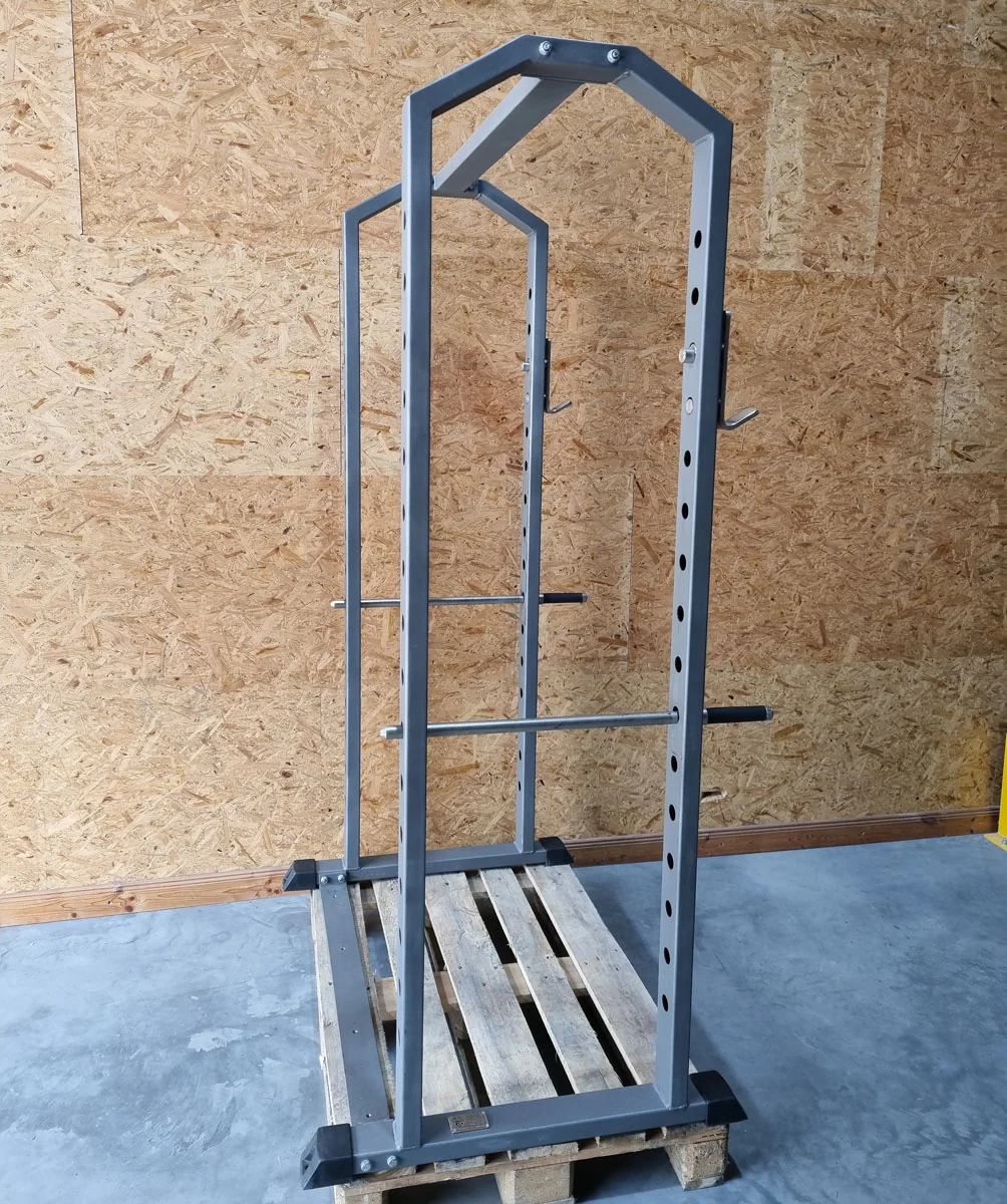 Gymleco Power Rack 149 mit J-Hooks und Notablagen, Rahmenfarbe Silber, gebraucht - geprüfter Zustand - Image 3