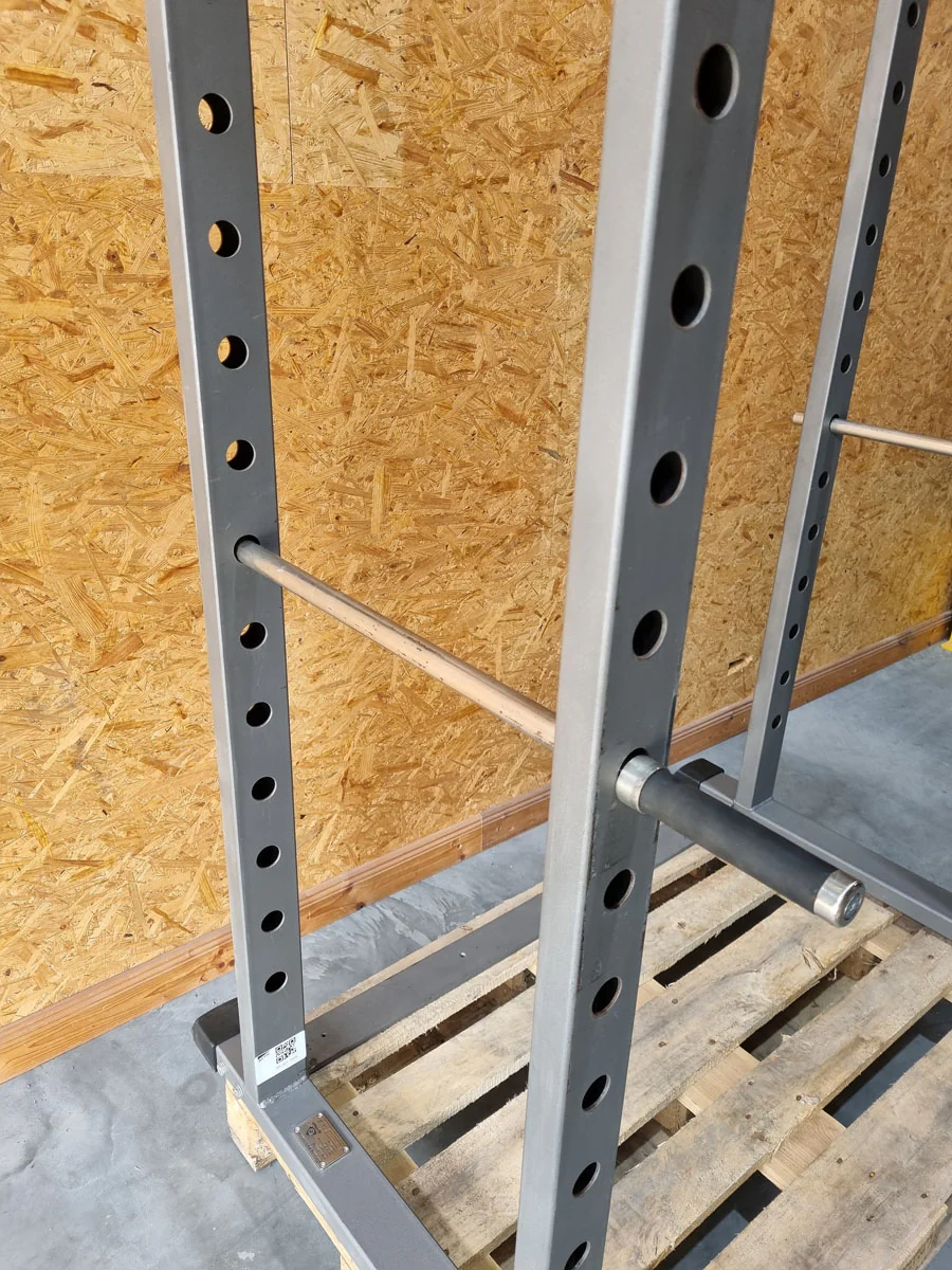 Gymleco Power Rack 149 mit J-Hooks und Notablagen, Rahmenfarbe Silber, gebraucht - geprüfter Zustand - Image 5