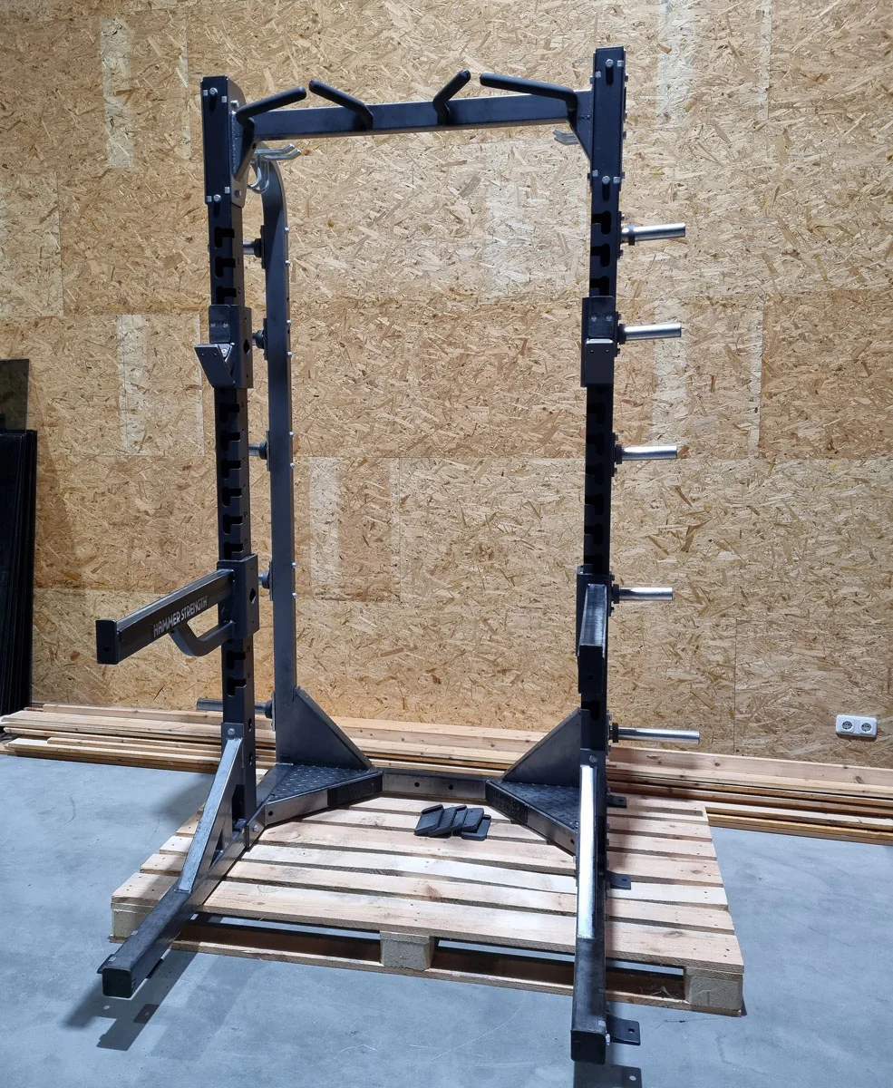 Hammer Strength HD Elite Half Rack mit Holzboden und Pull Up Bar, Rahmenfarbe Schwarz, gebraucht - überholter Zustand - Image 2