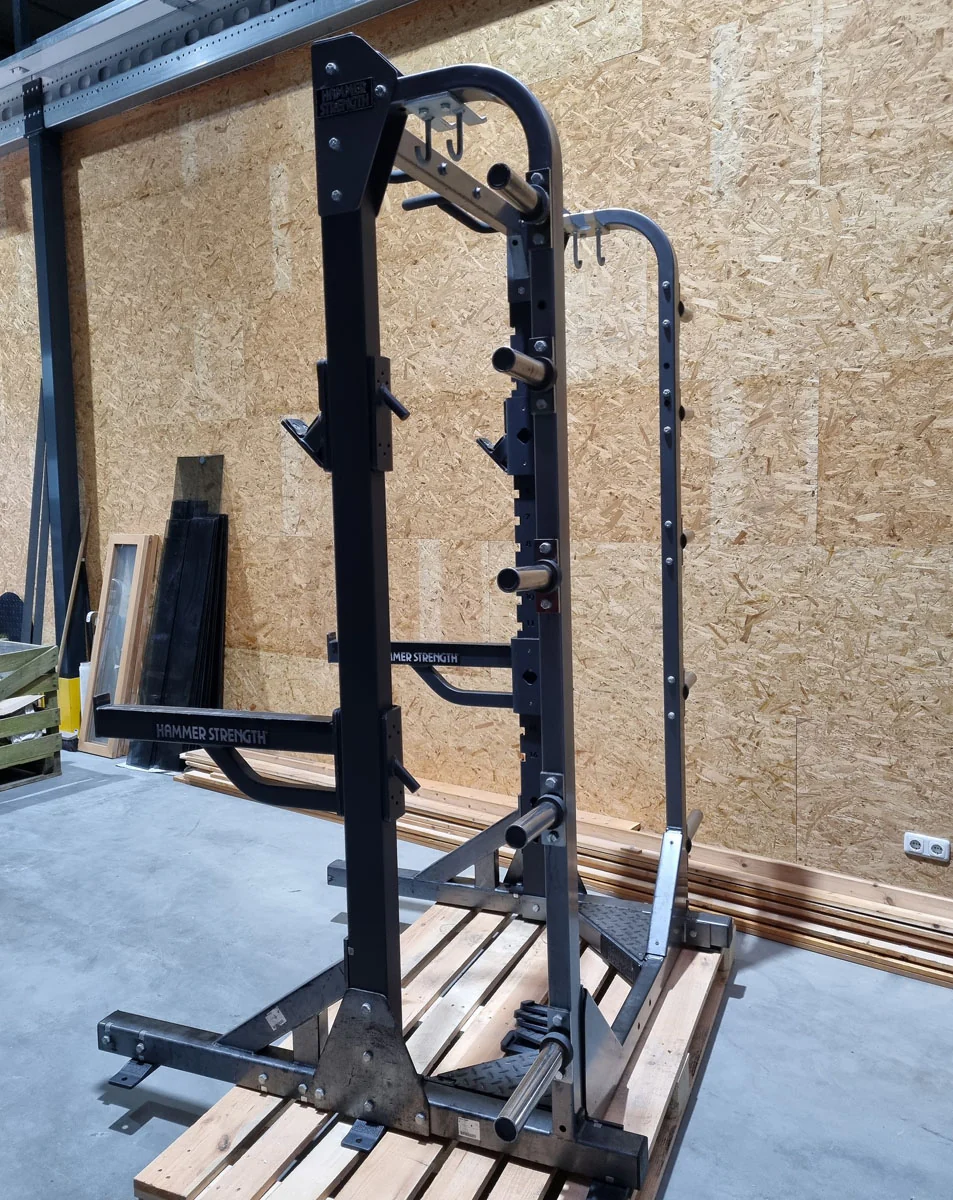 Hammer Strength HD Elite Half Rack mit Holzboden und Pull Up Bar, Rahmenfarbe Schwarz, gebraucht - überholter Zustand - Image 5