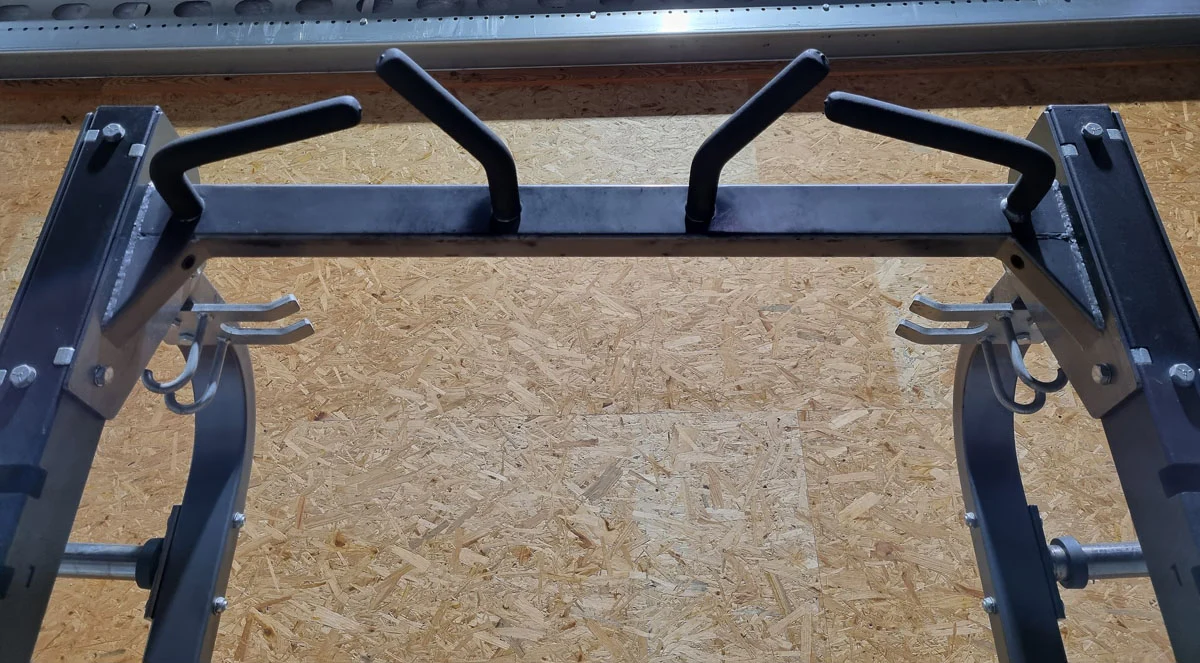 Hammer Strength HD Elite Half Rack mit Holzboden und Pull Up Bar, Rahmenfarbe Schwarz, gebraucht - überholter Zustand - Image 6