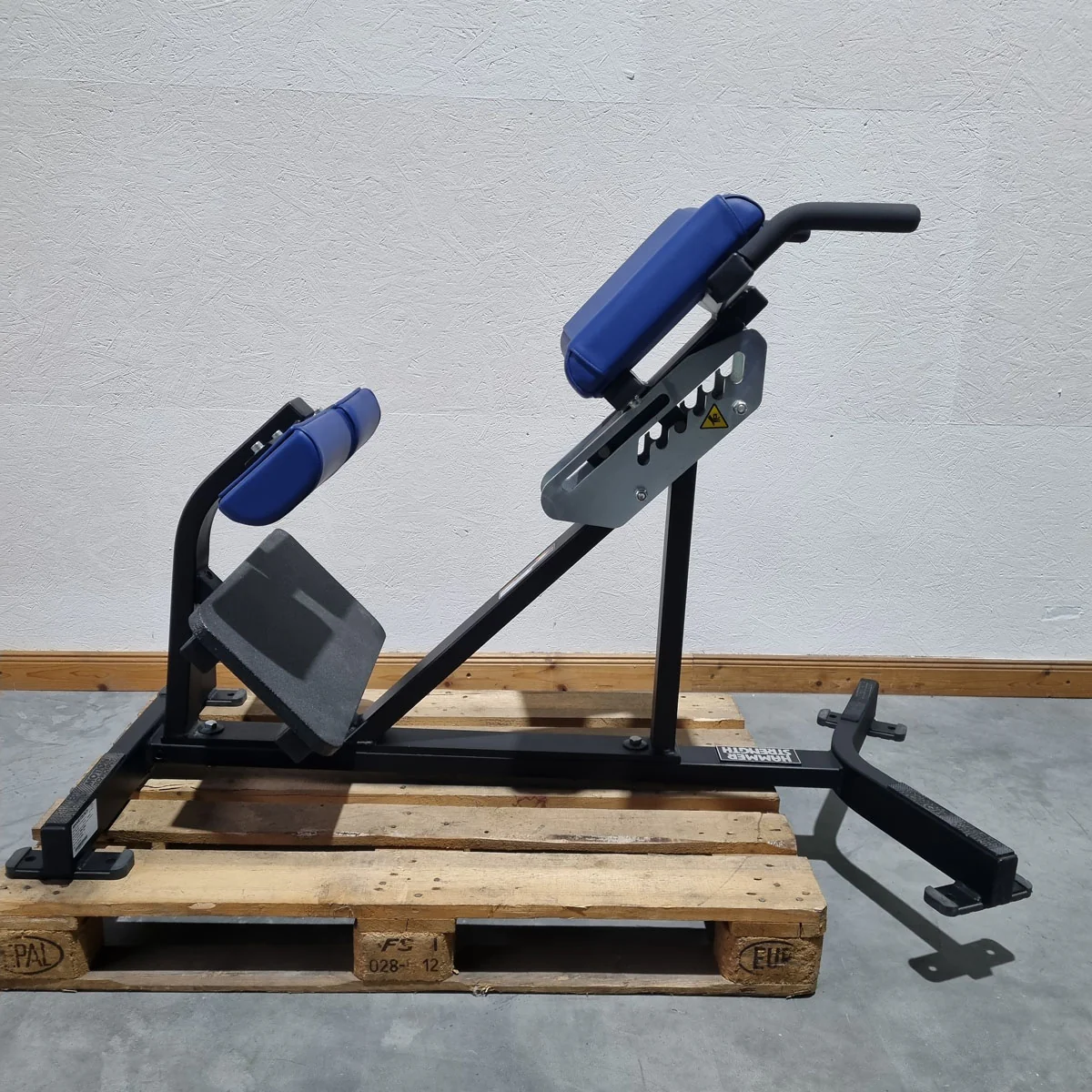 Hammer Strength Hyperextension 45° Rückenstreckerbank verstellbar, Back extension BW-BE, Rahmenfarbe Schwarz, Polsterfarbe Blau, gebraucht - überholter Zustand - Image 5