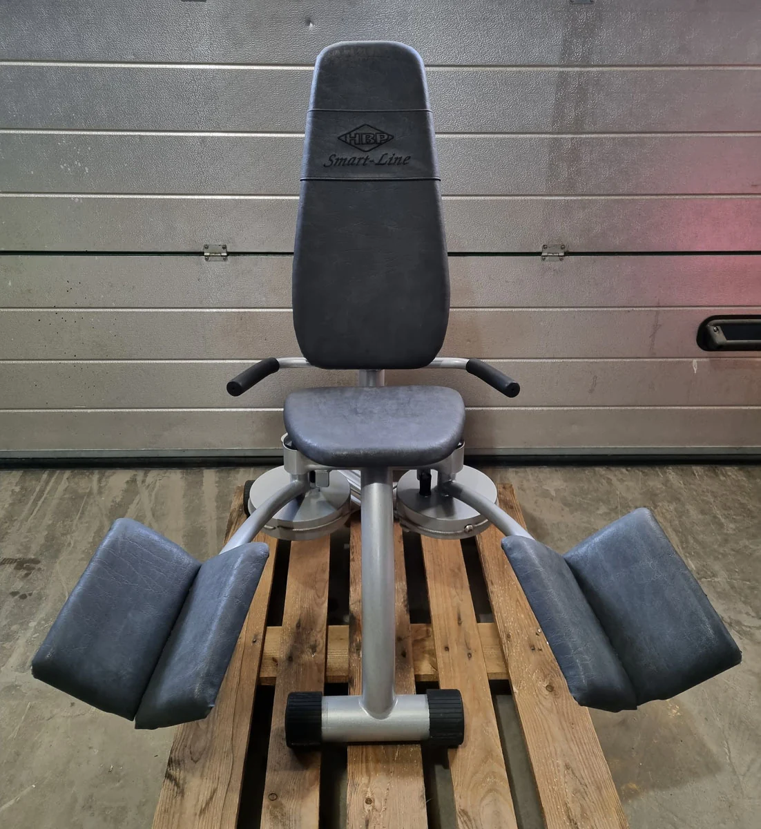 HBP 8er Fitness-Zirkel, Smart-Line, 8 Hydraulik Kraftgeräte, Lackierung Silber, gebraucht - überholter Zustand - Image 9